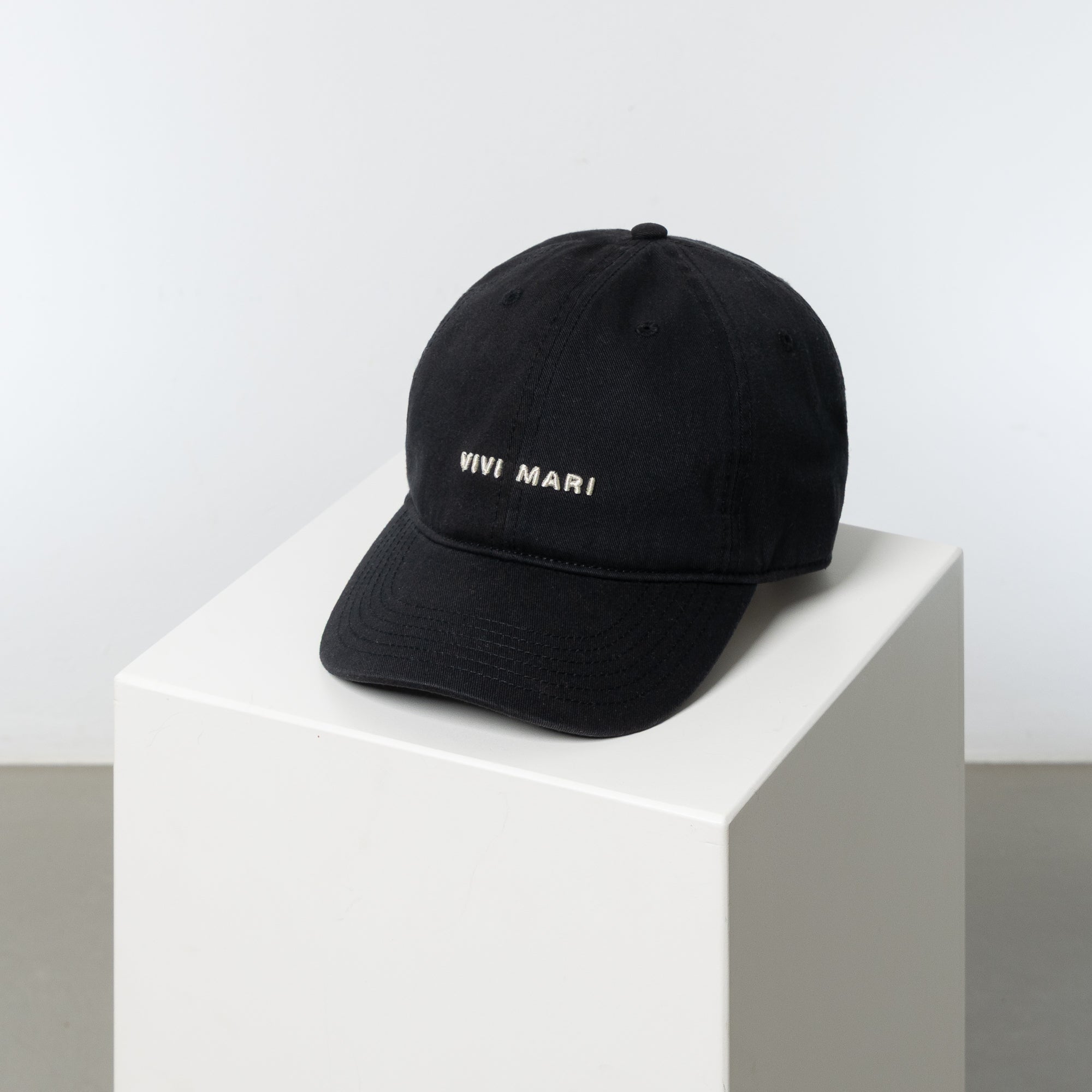 Cap solid black/sand - VIVI MARI