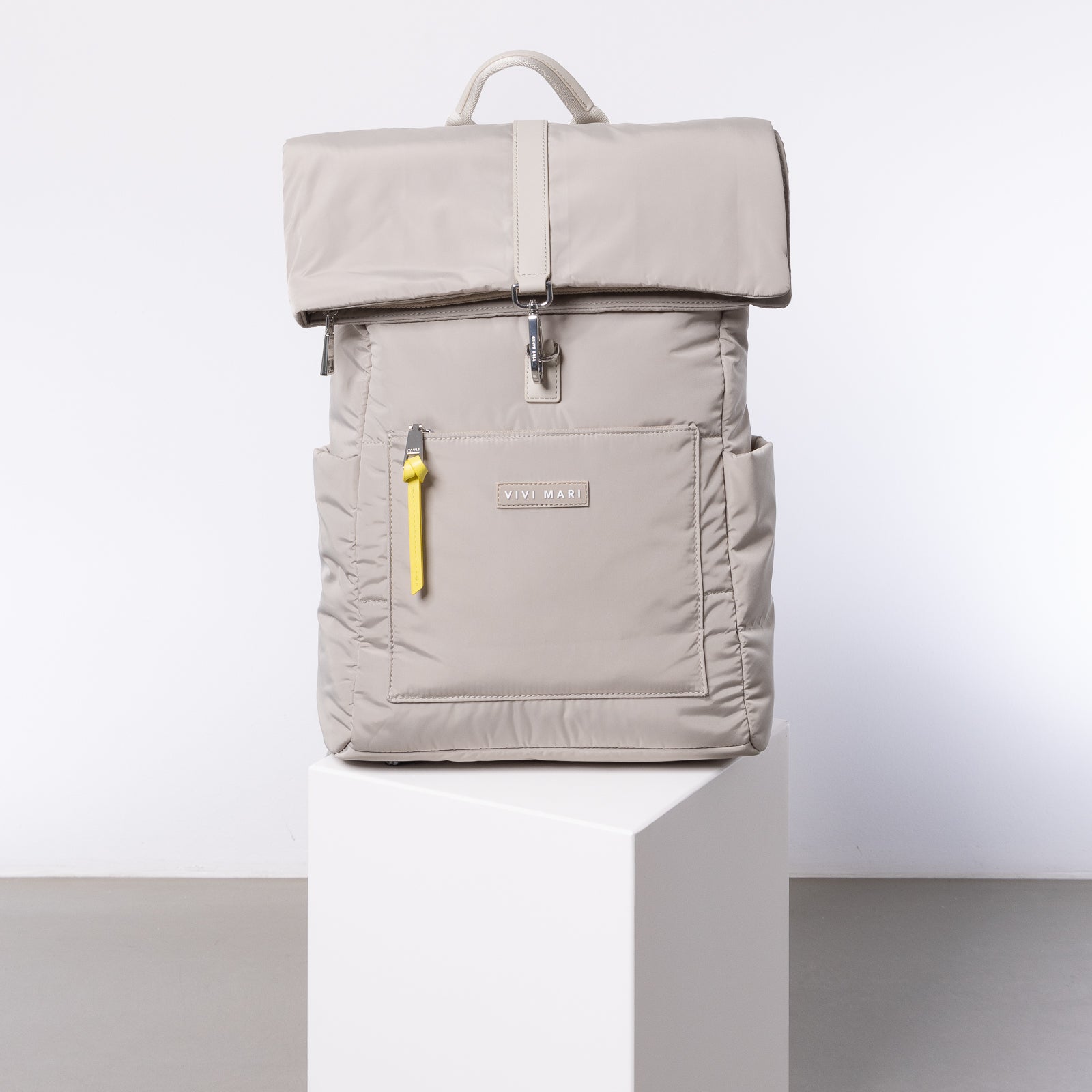 Padded Backpack medium - stone - VIVI MARI