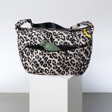 Padded Hip Bag oversized - leo splashes black/sand - VIVI MARI