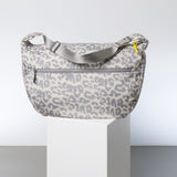 Padded Hip Bag oversized - leo splashes grey/sand - VIVI MARI