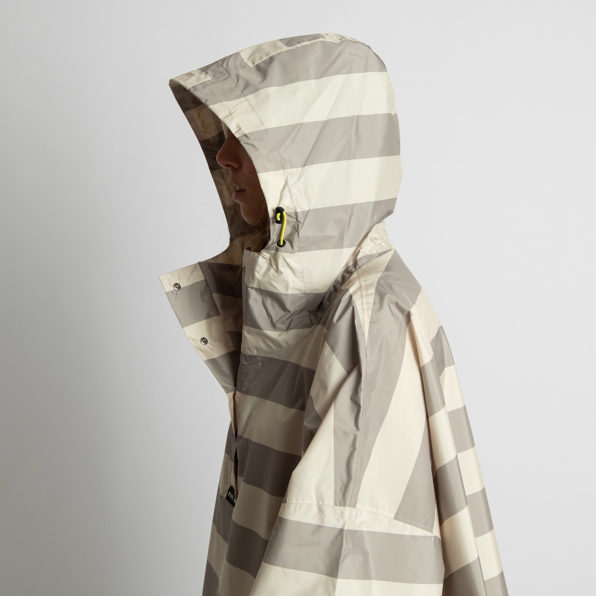 Raincoat bold stripes mushroom/sand - VIVI MARI