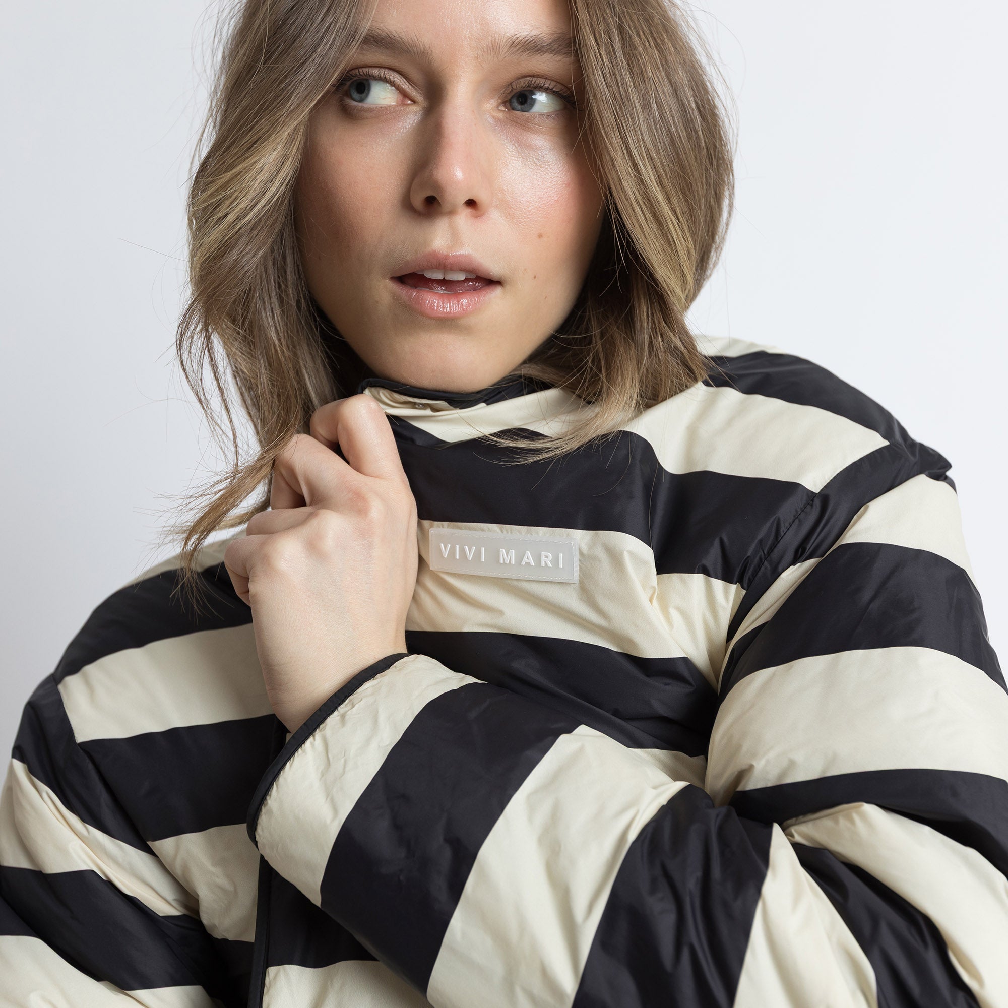 Ultra Light Puffer Jacket black/bold stripes black - sand - VIVI MARI