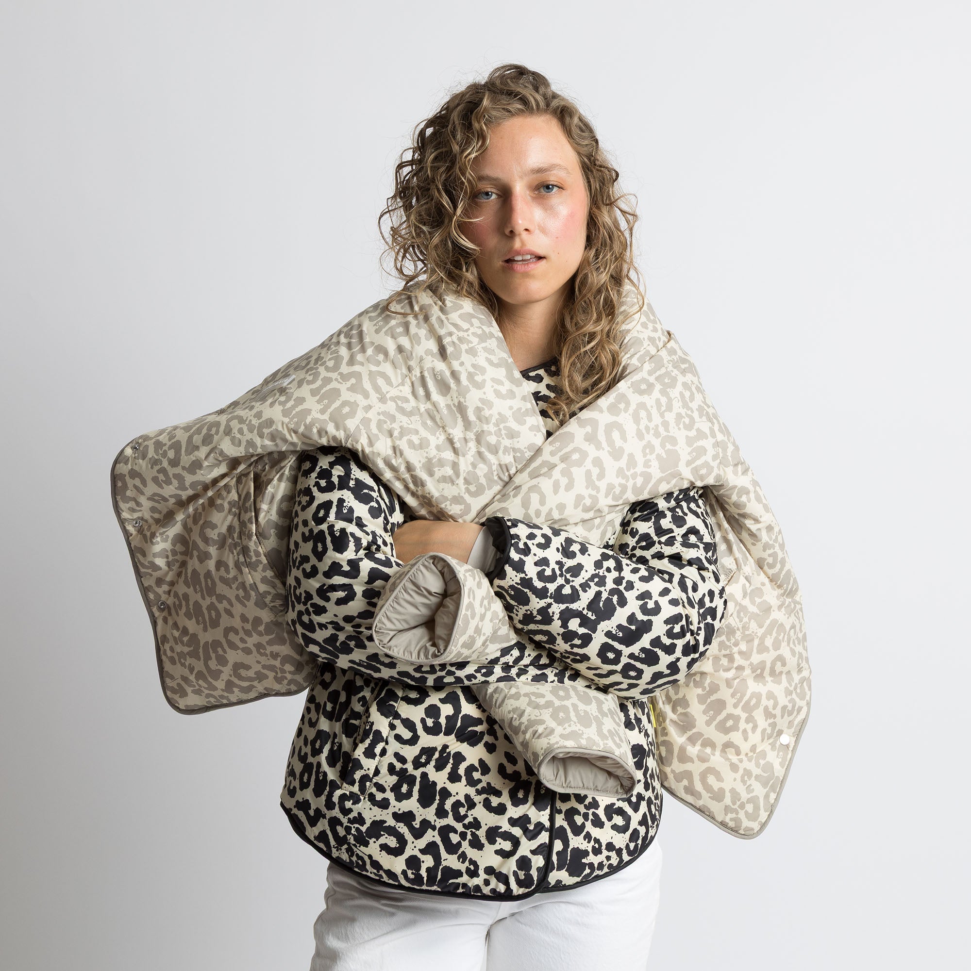 Ultra Light Puffer Jacket black/leo black - sand - VIVI MARI