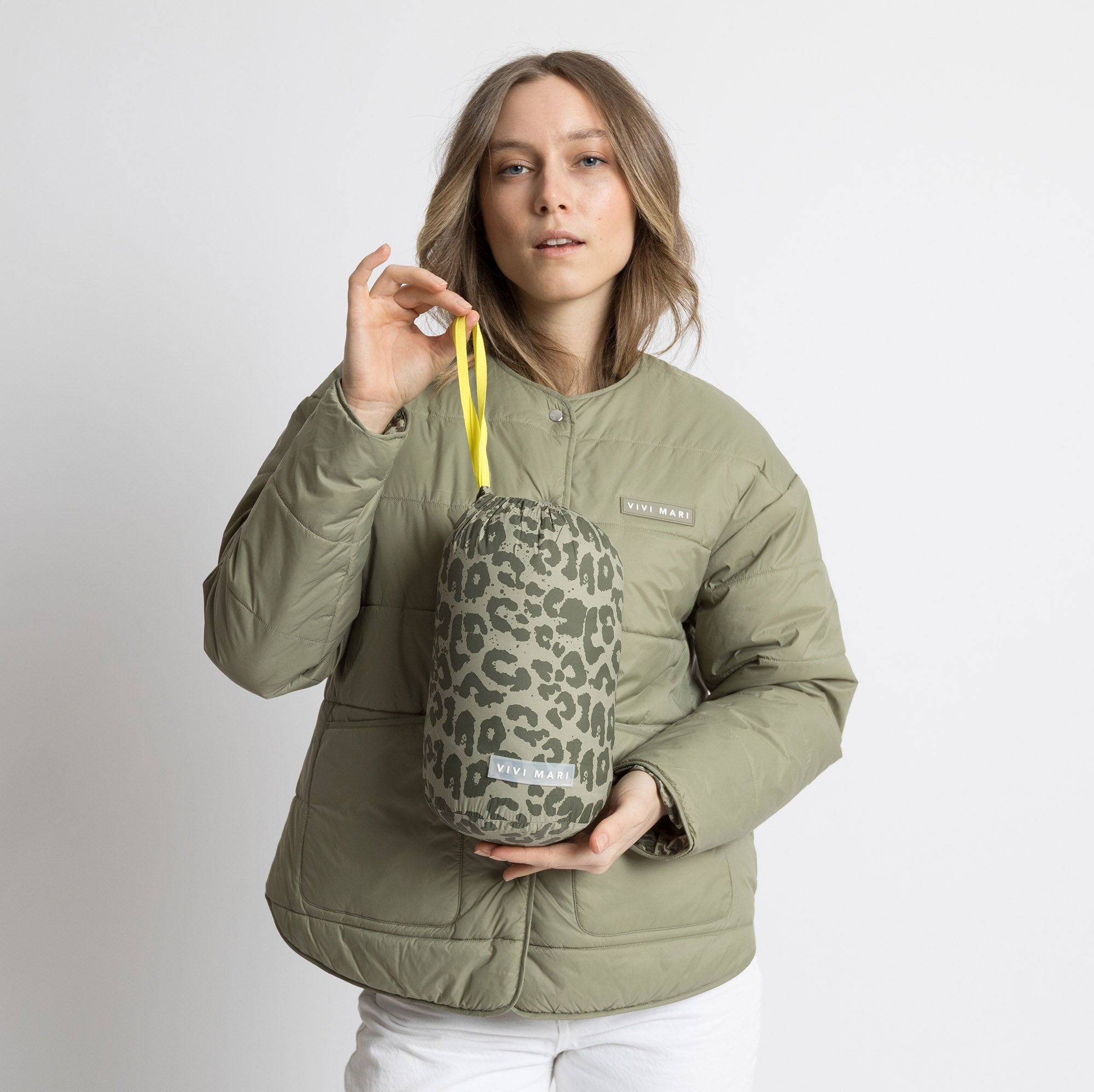 Ultra Light Puffer Jacket pale olive/leo olive - pale olive - VIVI MARI