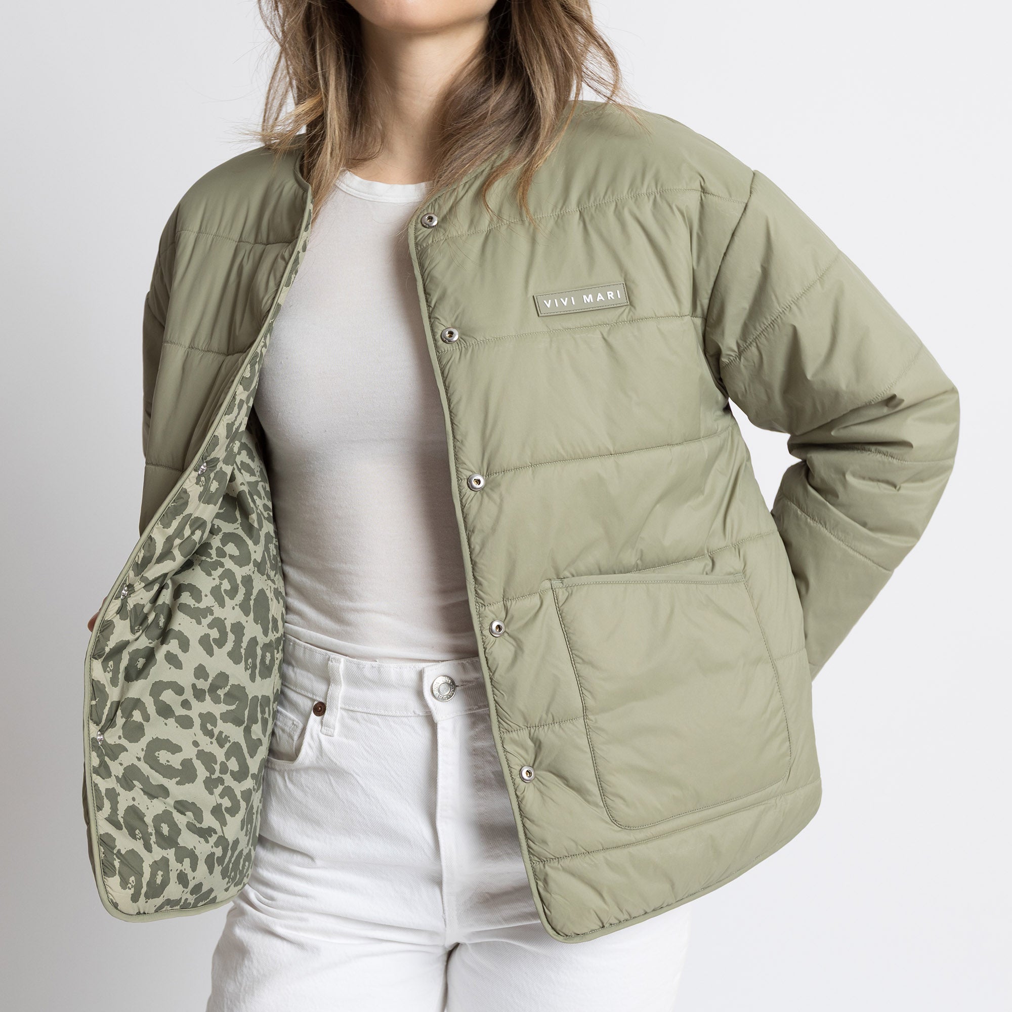 Ultra Light Puffer Jacket pale olive/leo olive - pale olive - VIVI MARI