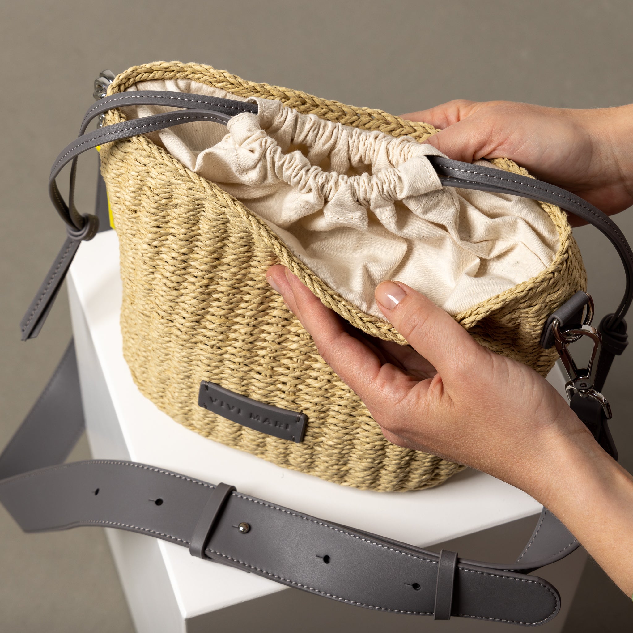 Bucket Bag Straw - taupe - VIVI MARI