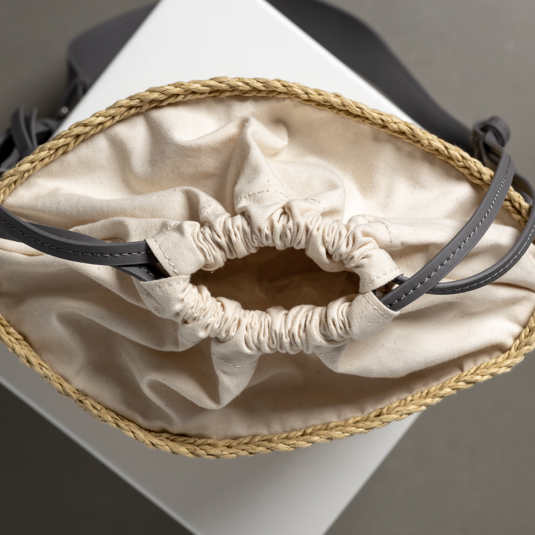 Bucket Bag Straw - taupe - VIVI MARI