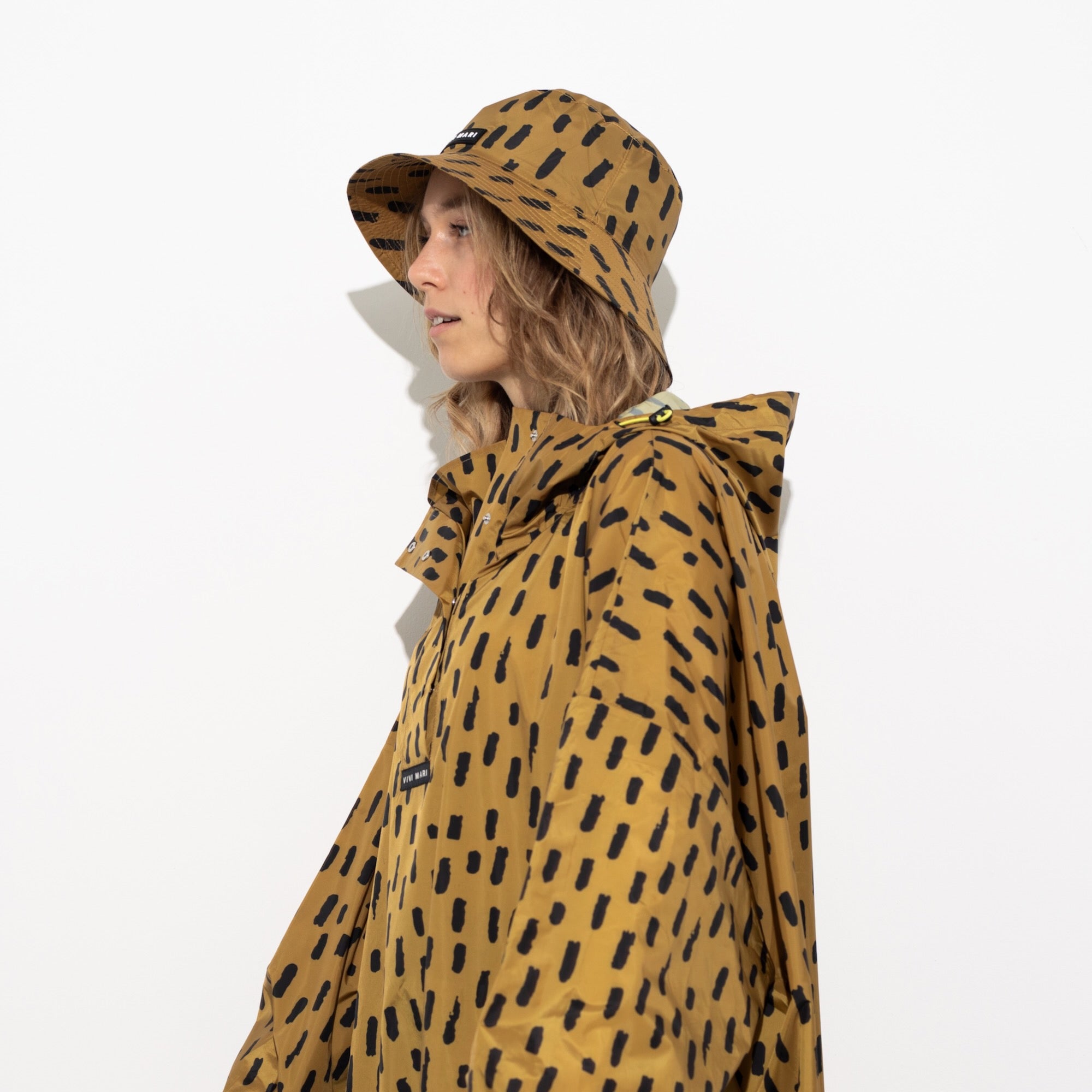 Bucket Hat drops mustard/black - VIVI MARI