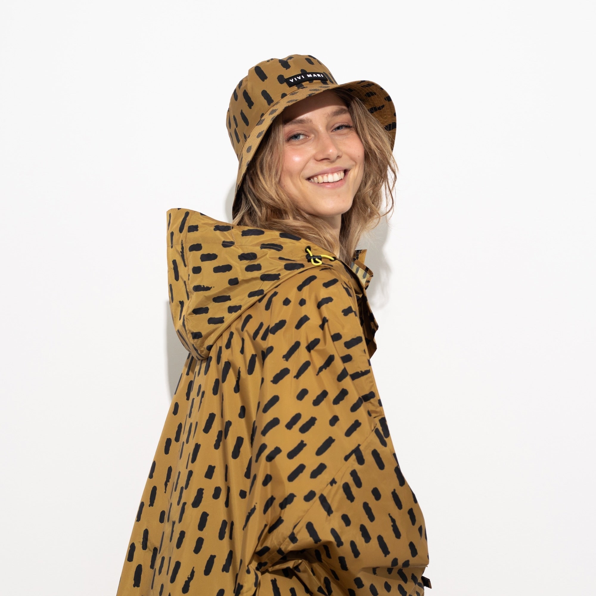 Bucket Hat drops mustard/black - VIVI MARI