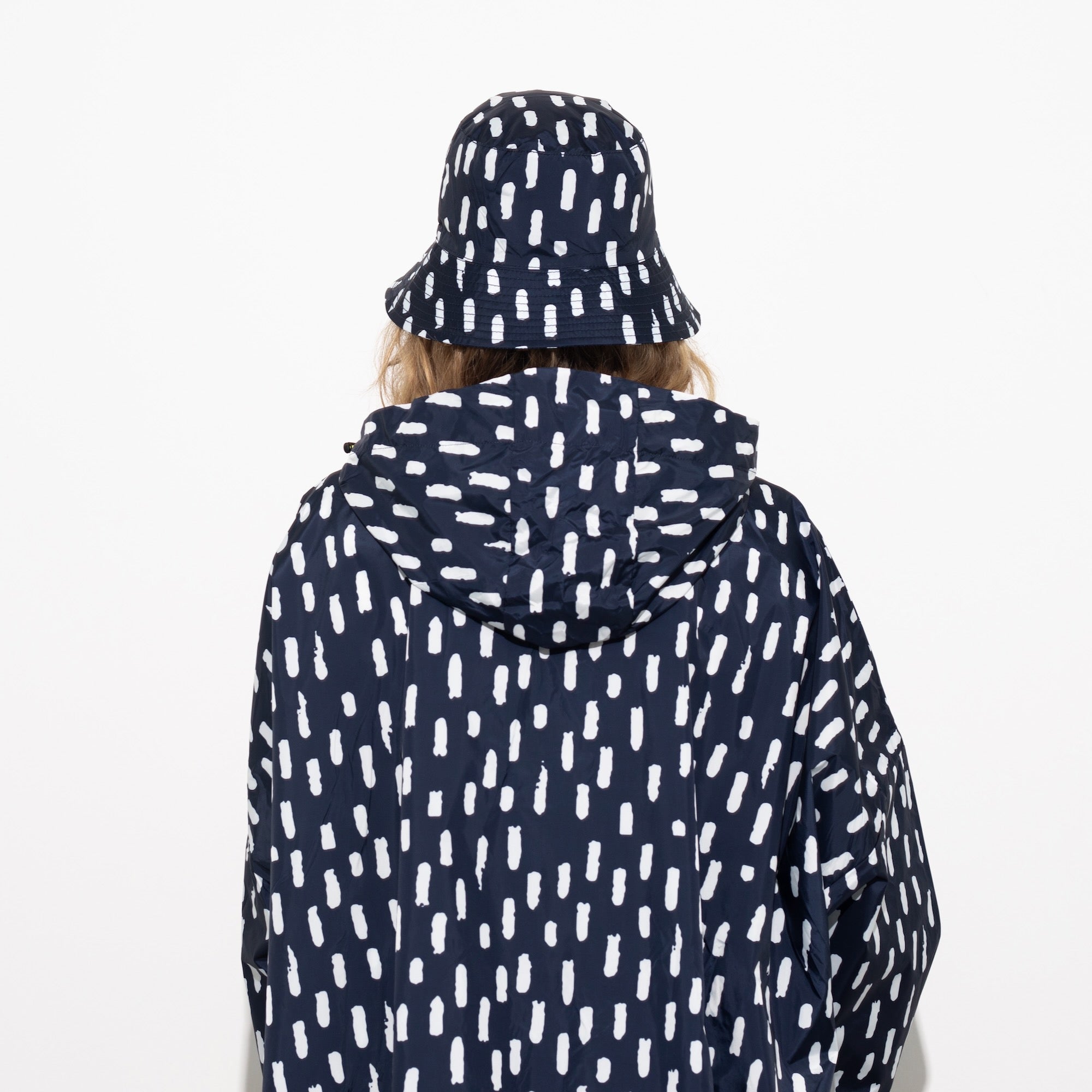 Bucket Hat drops navy/white - VIVI MARI