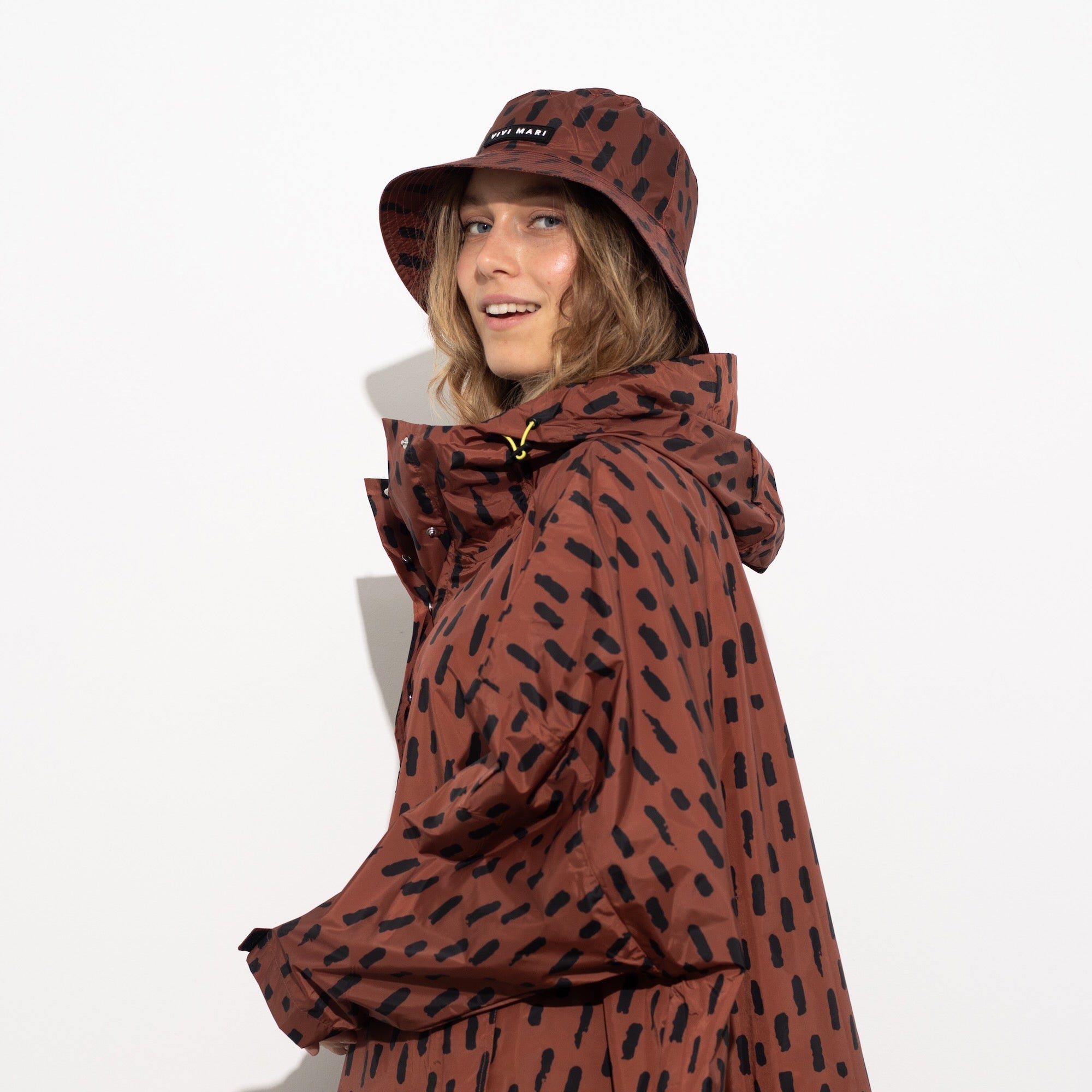 Bucket Hat drops rust/black - VIVI MARI