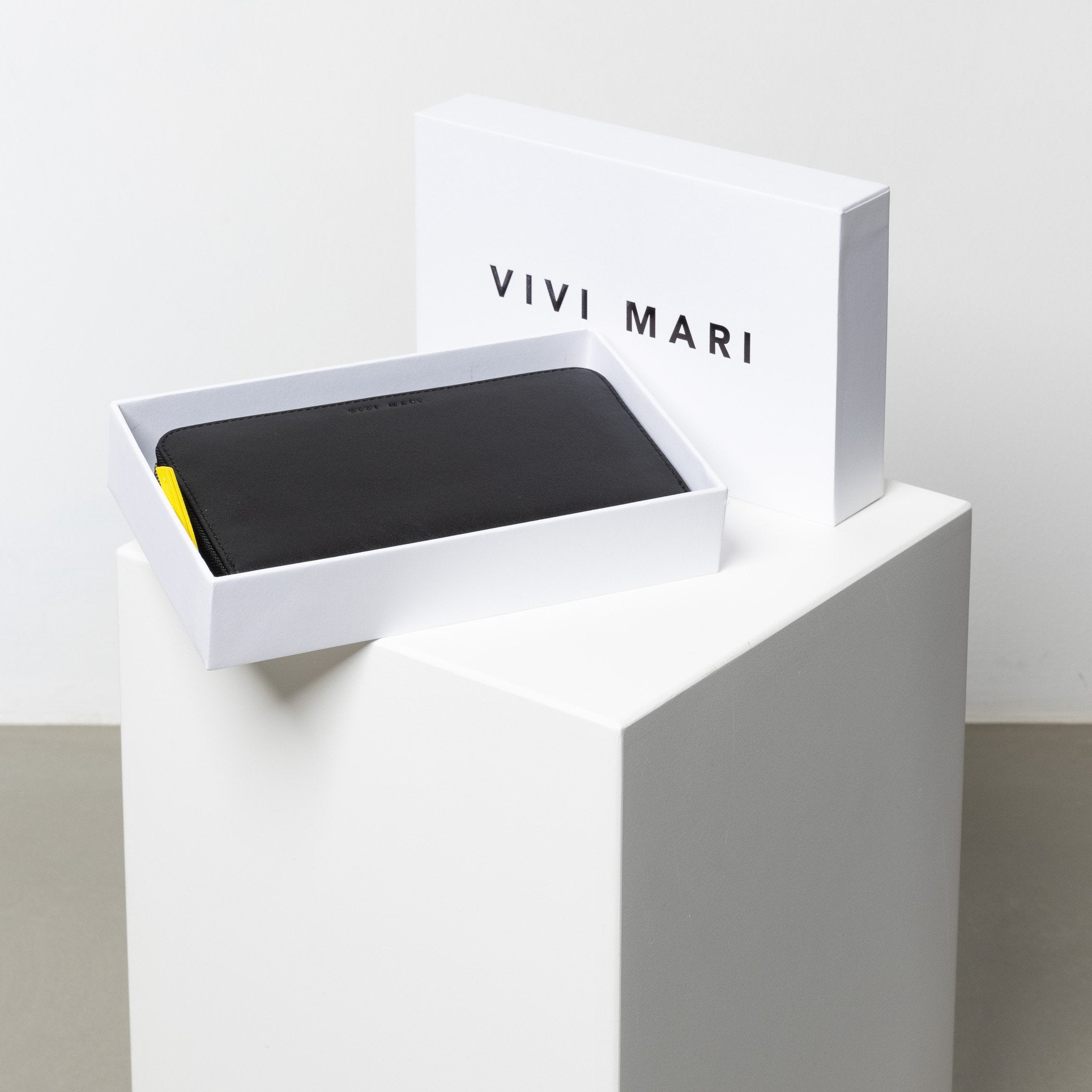 Continental Wallet - black - VIVI MARI