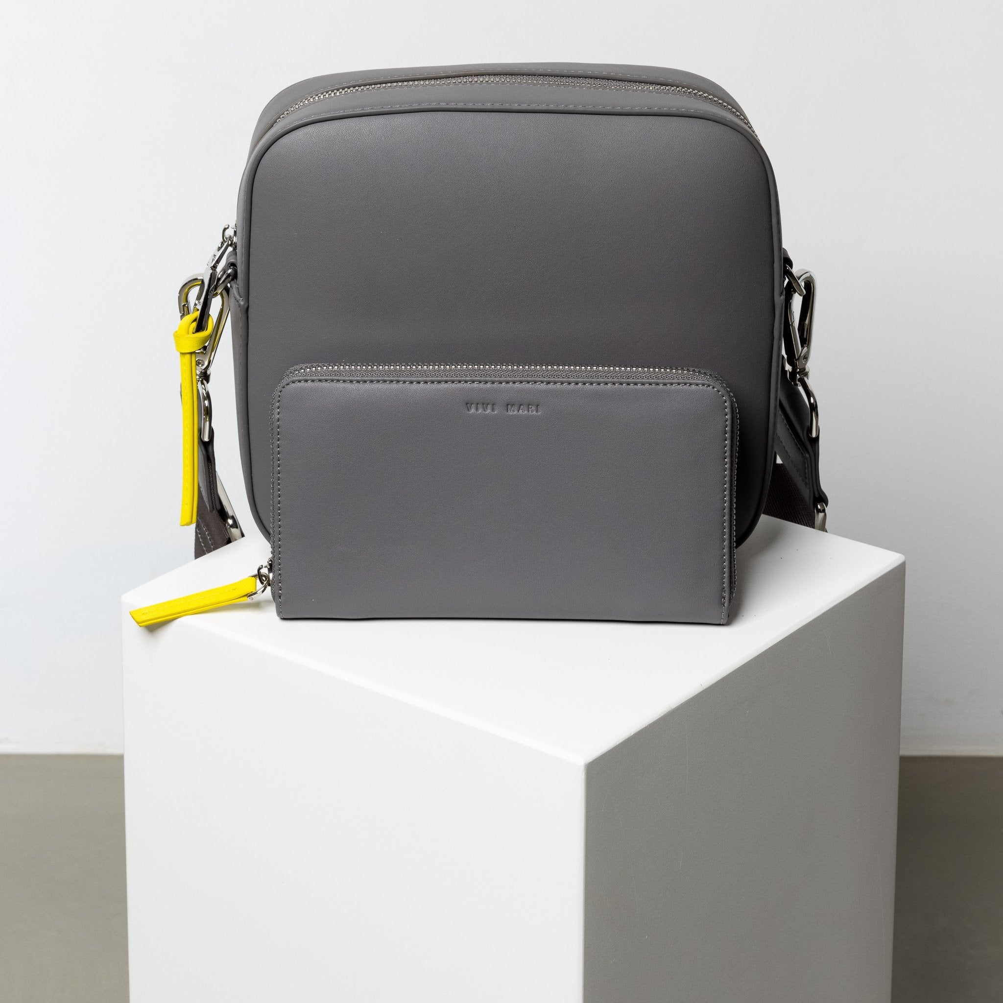 Continental Wallet - taupe - VIVI MARI