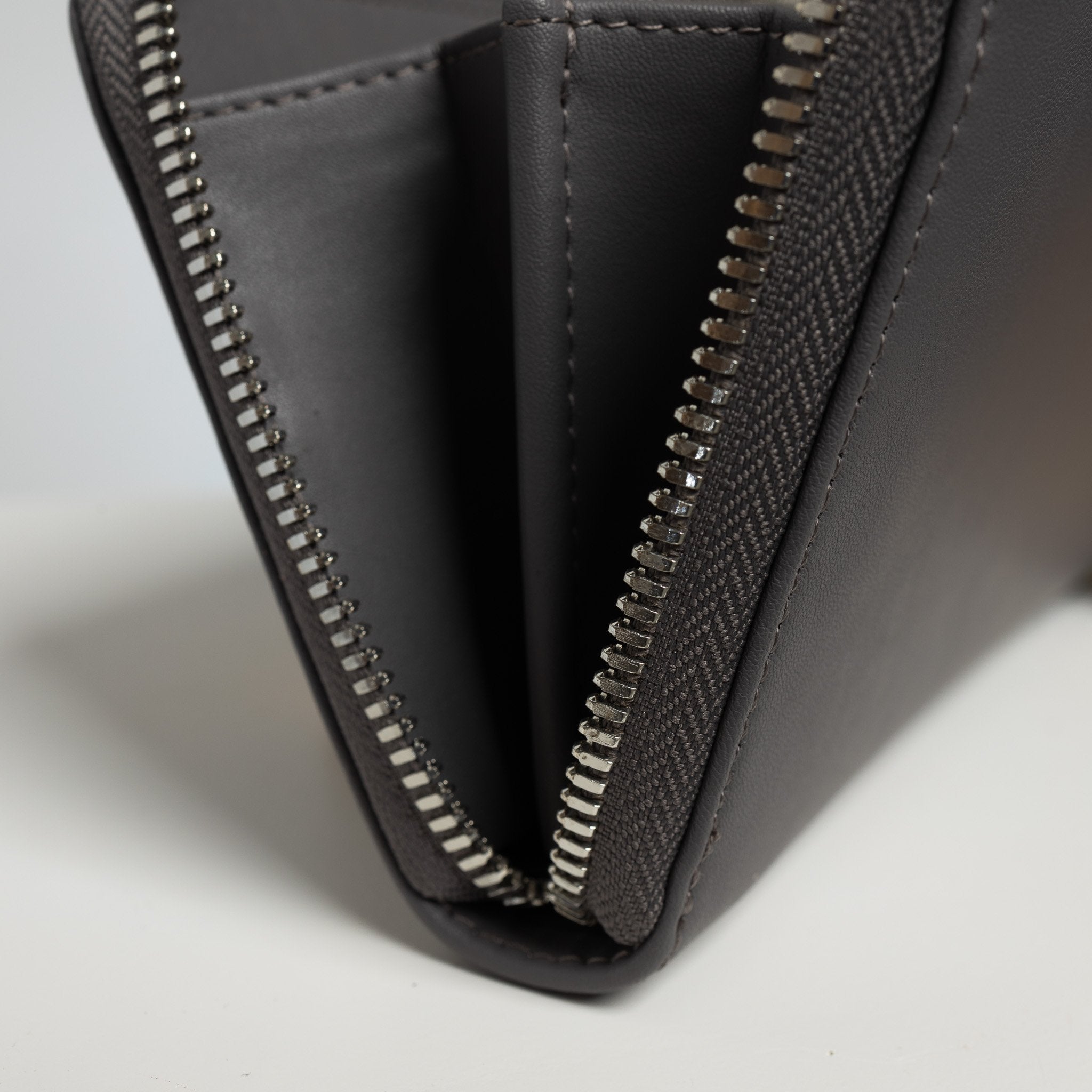 Continental Wallet - taupe - VIVI MARI