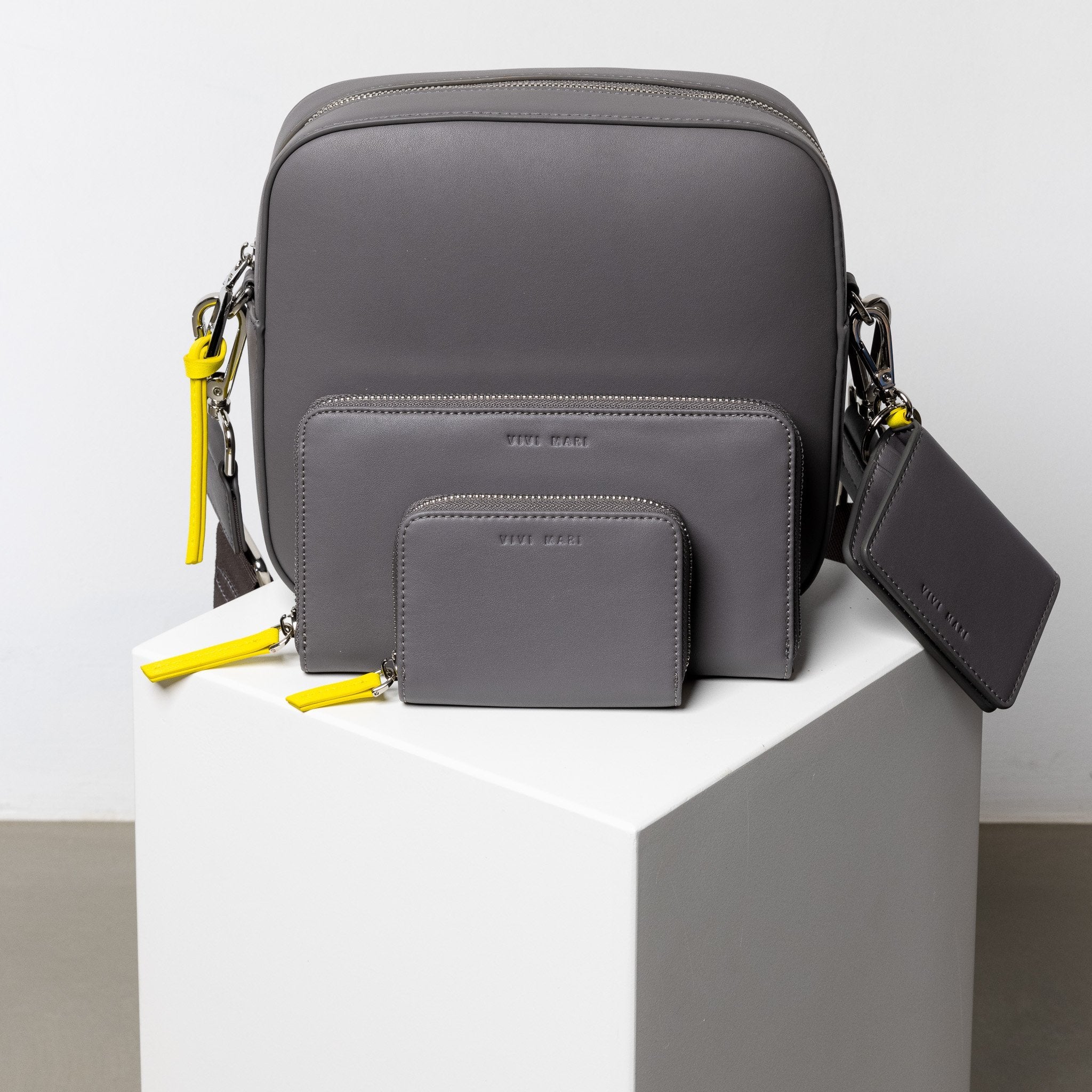 Continental Wallet - taupe - VIVI MARI