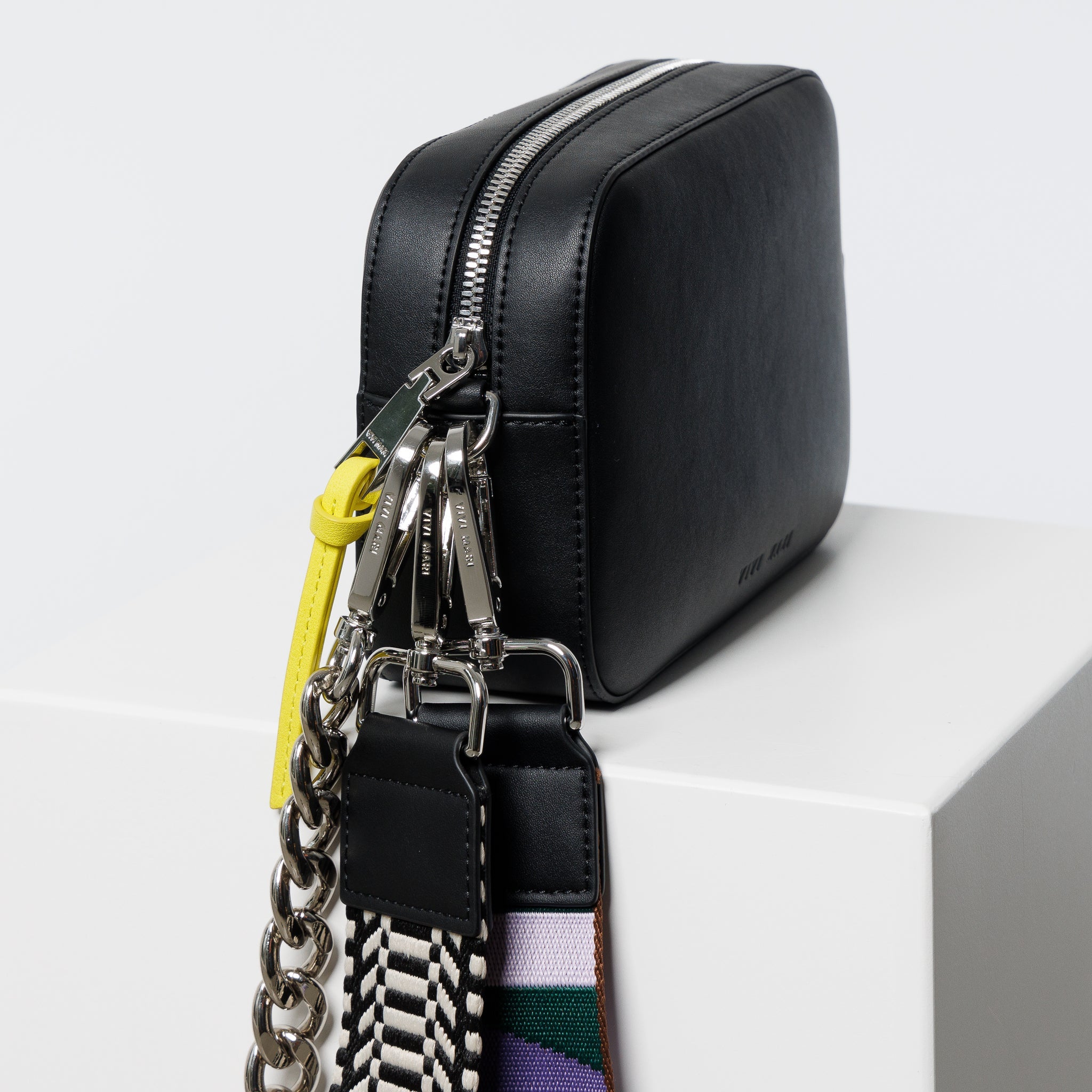 crossbody bag small + strap basic woven - black - VIVI MARI