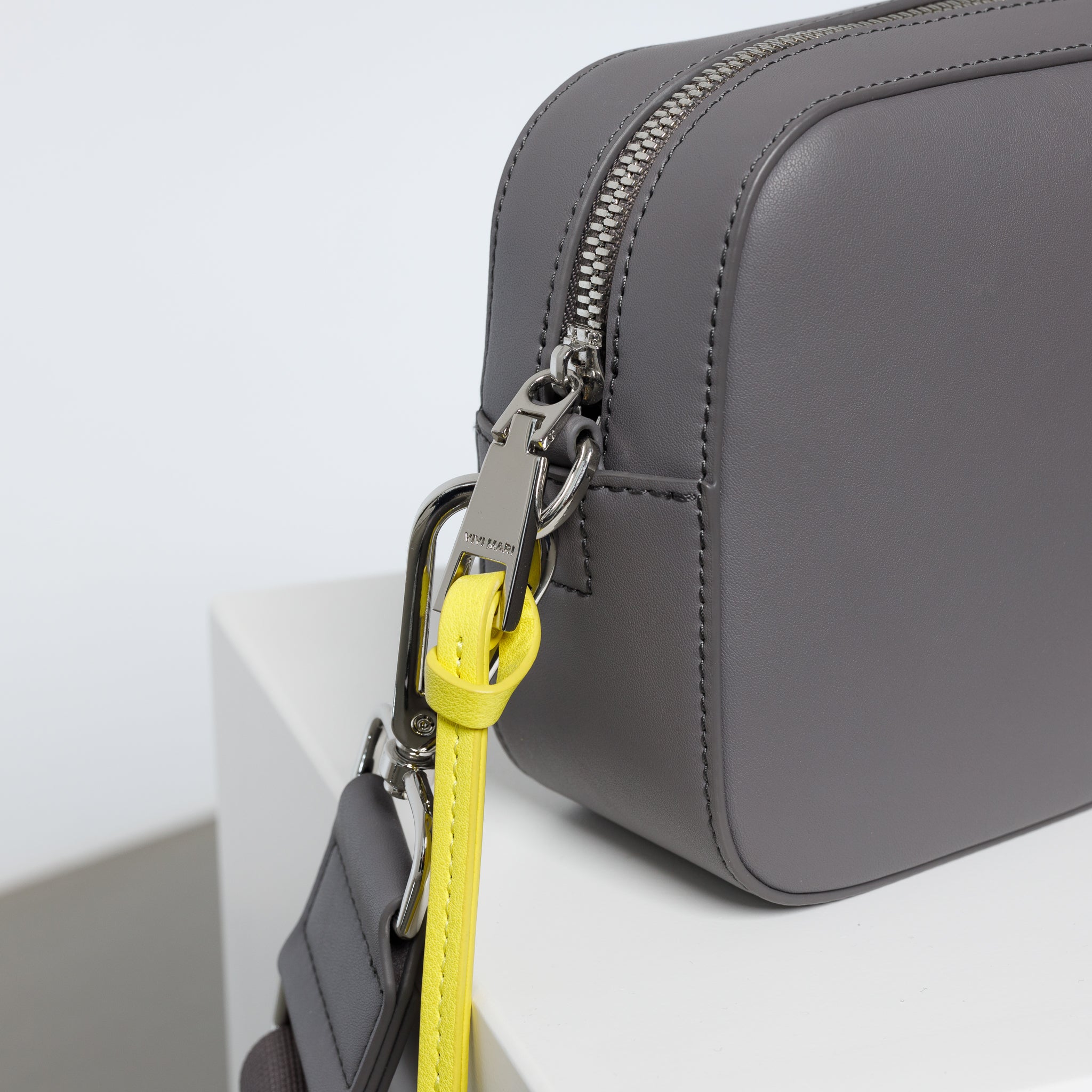 crossbody bag small + strap basic woven - taupe - VIVI MARI