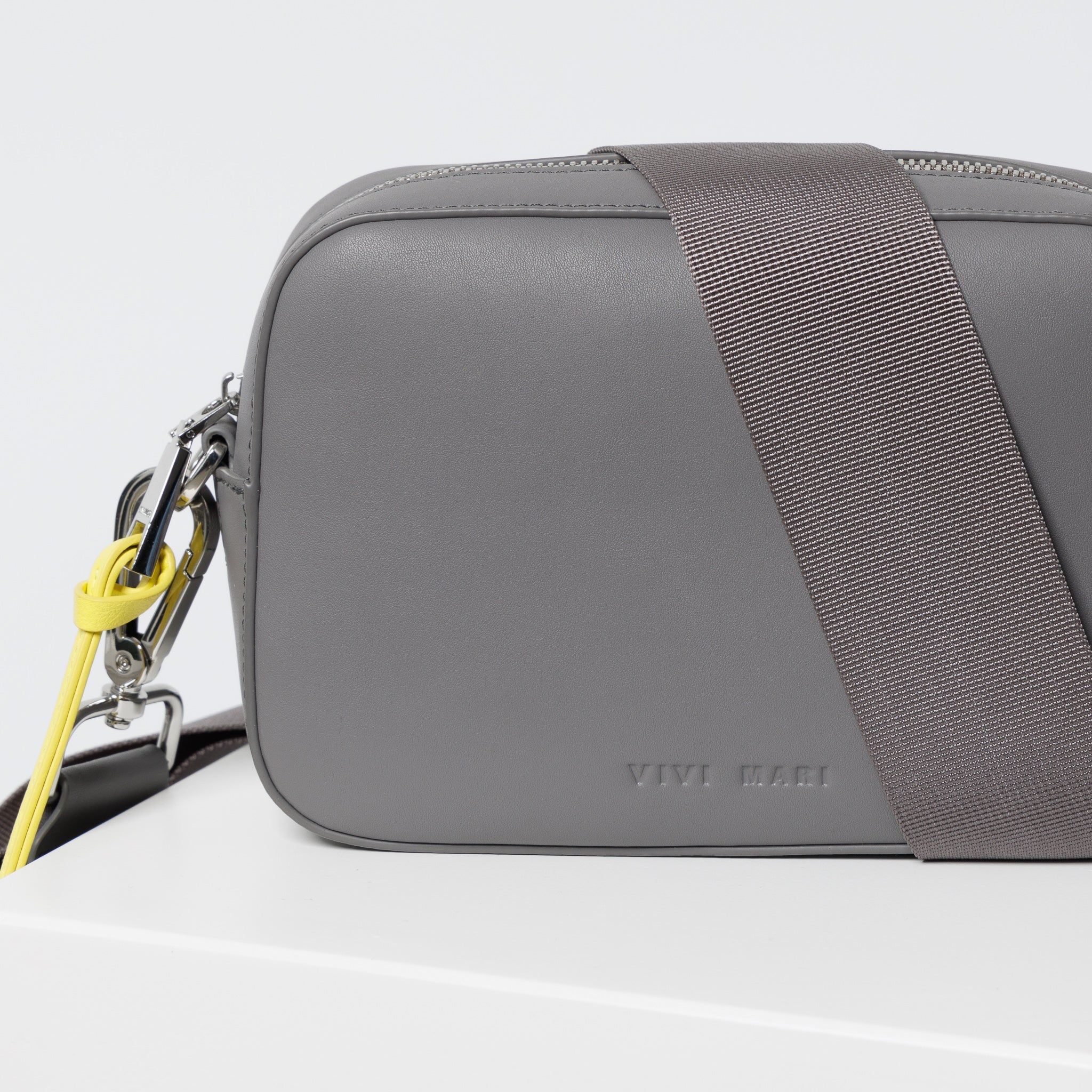 crossbody bag small + strap basic woven - taupe - VIVI MARI