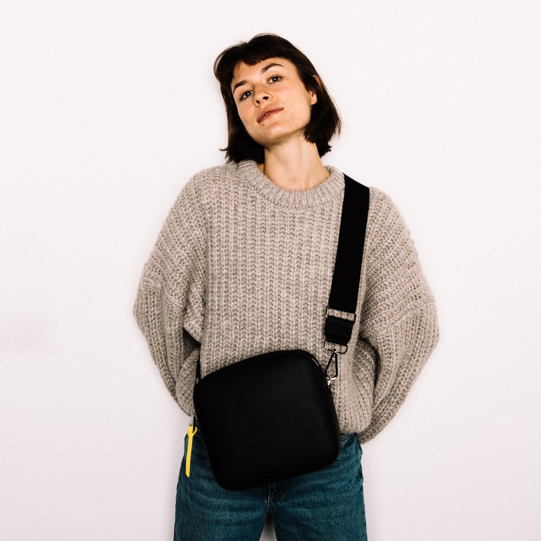 crossbody bag + strap basic woven - black - VIVI MARI