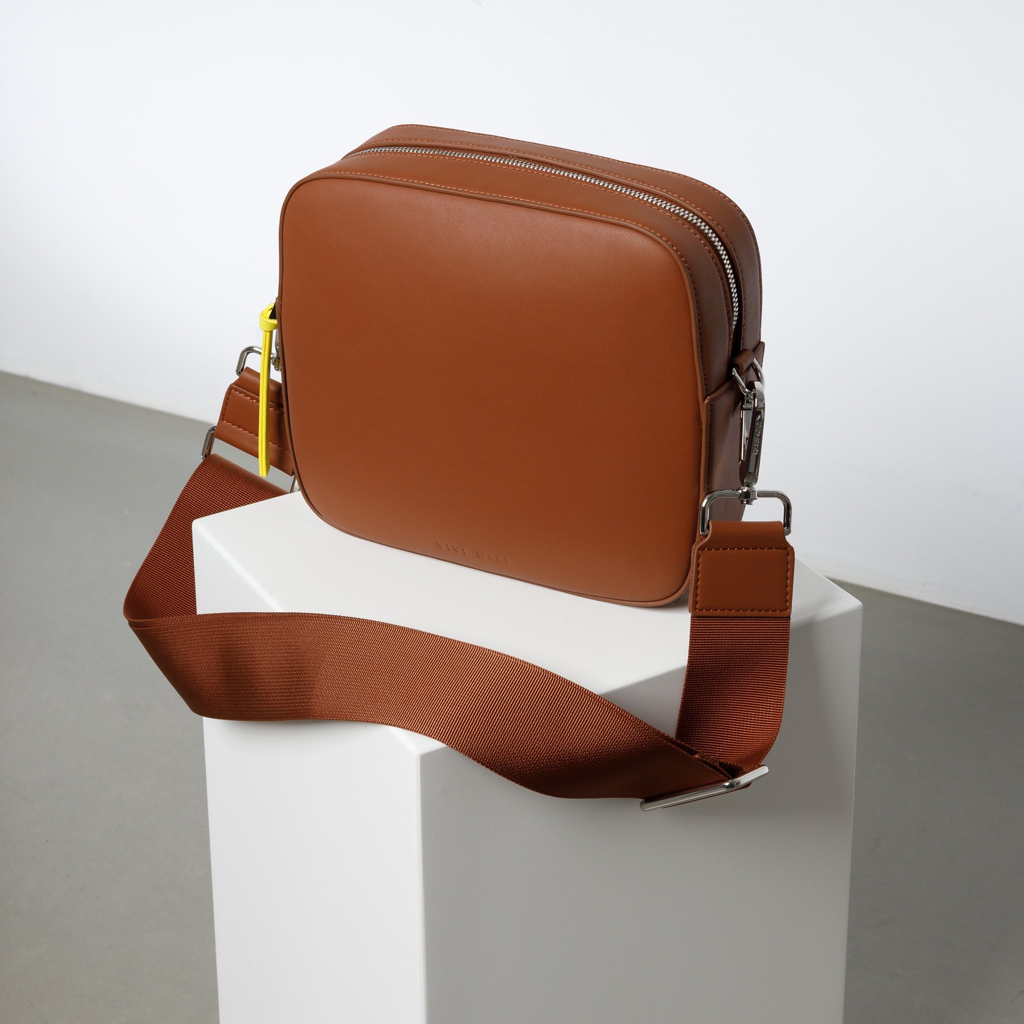 crossbody bag + strap basic woven - tan - VIVI MARI