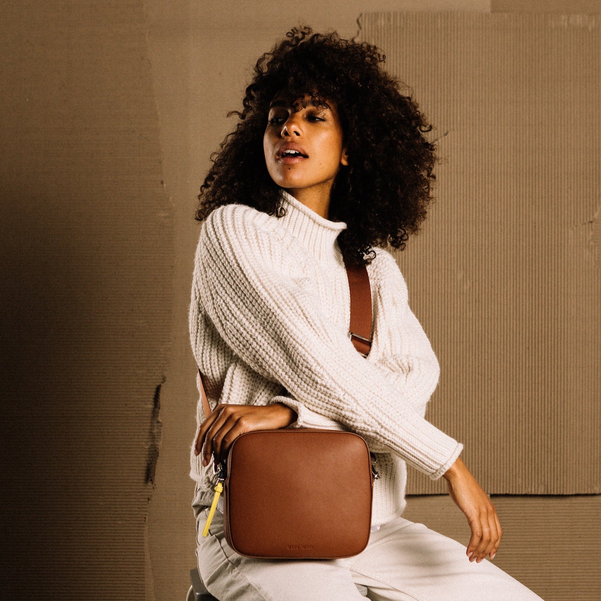 crossbody bag + strap basic woven - tan - VIVI MARI