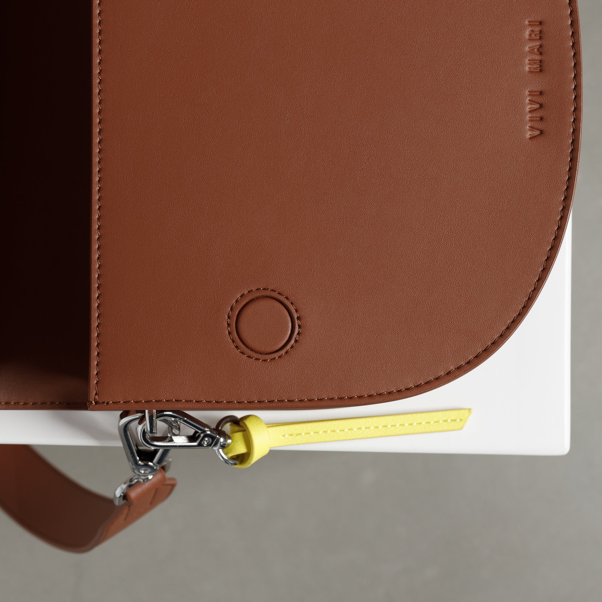 halfmoon bag + strap basic belt - tan - VIVI MARI