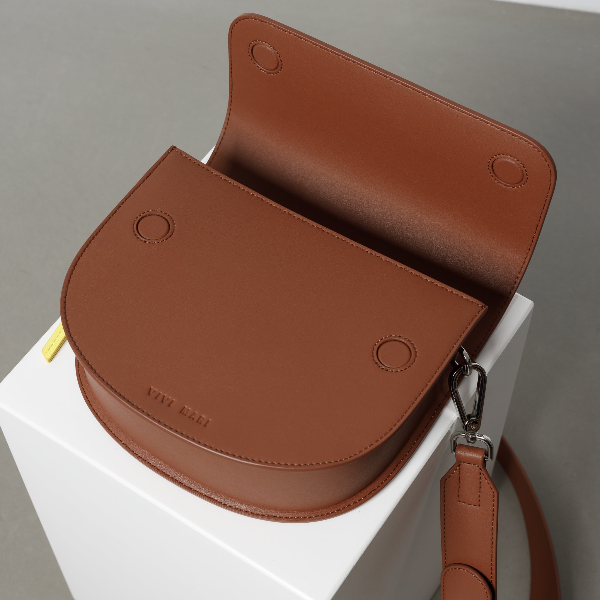 halfmoon bag + strap basic belt - tan - VIVI MARI