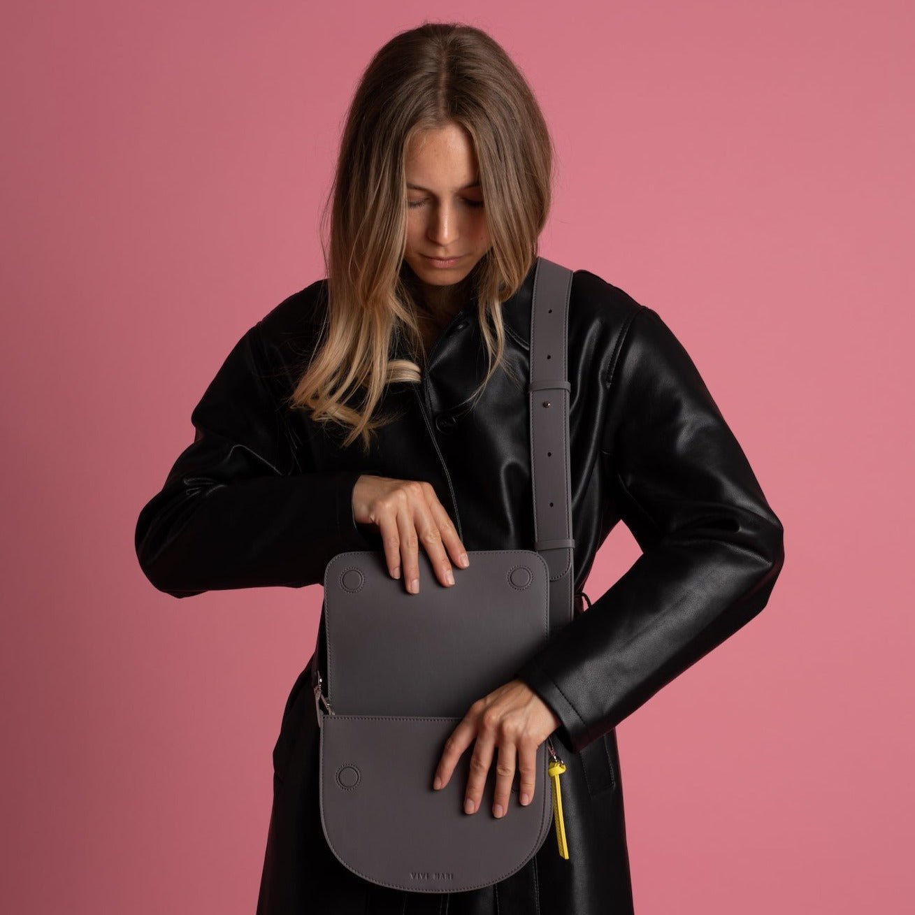 halfmoon bag + strap basic belt - taupe - VIVI MARI