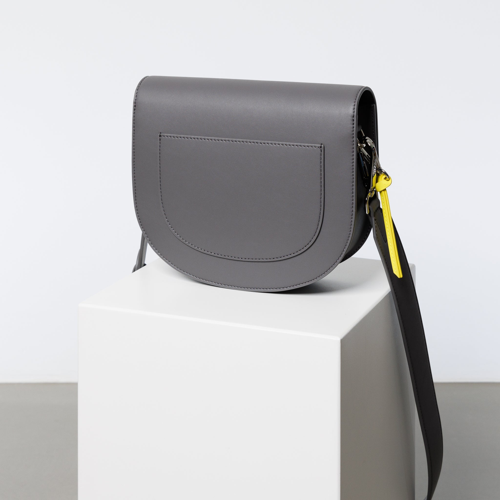 halfmoon bag + strap basic belt - taupe - VIVI MARI