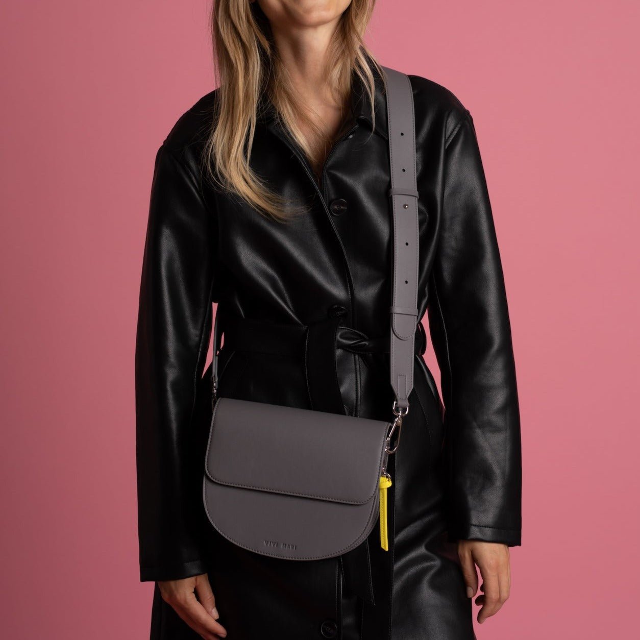 halfmoon bag + strap basic belt - taupe - VIVI MARI