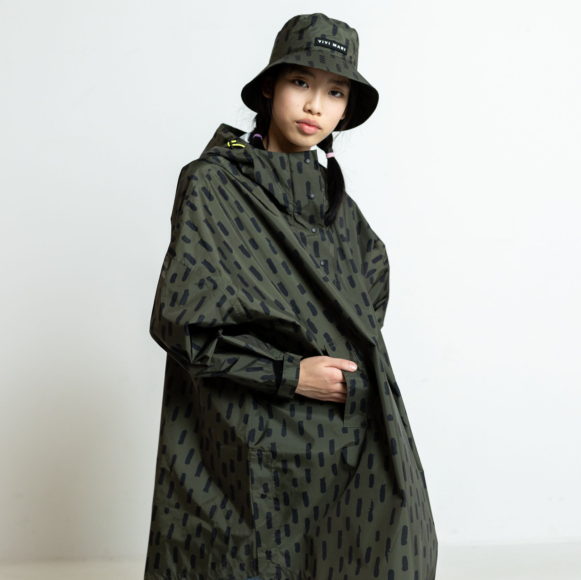 Kids Raincoat drops olive/black - VIVI MARI