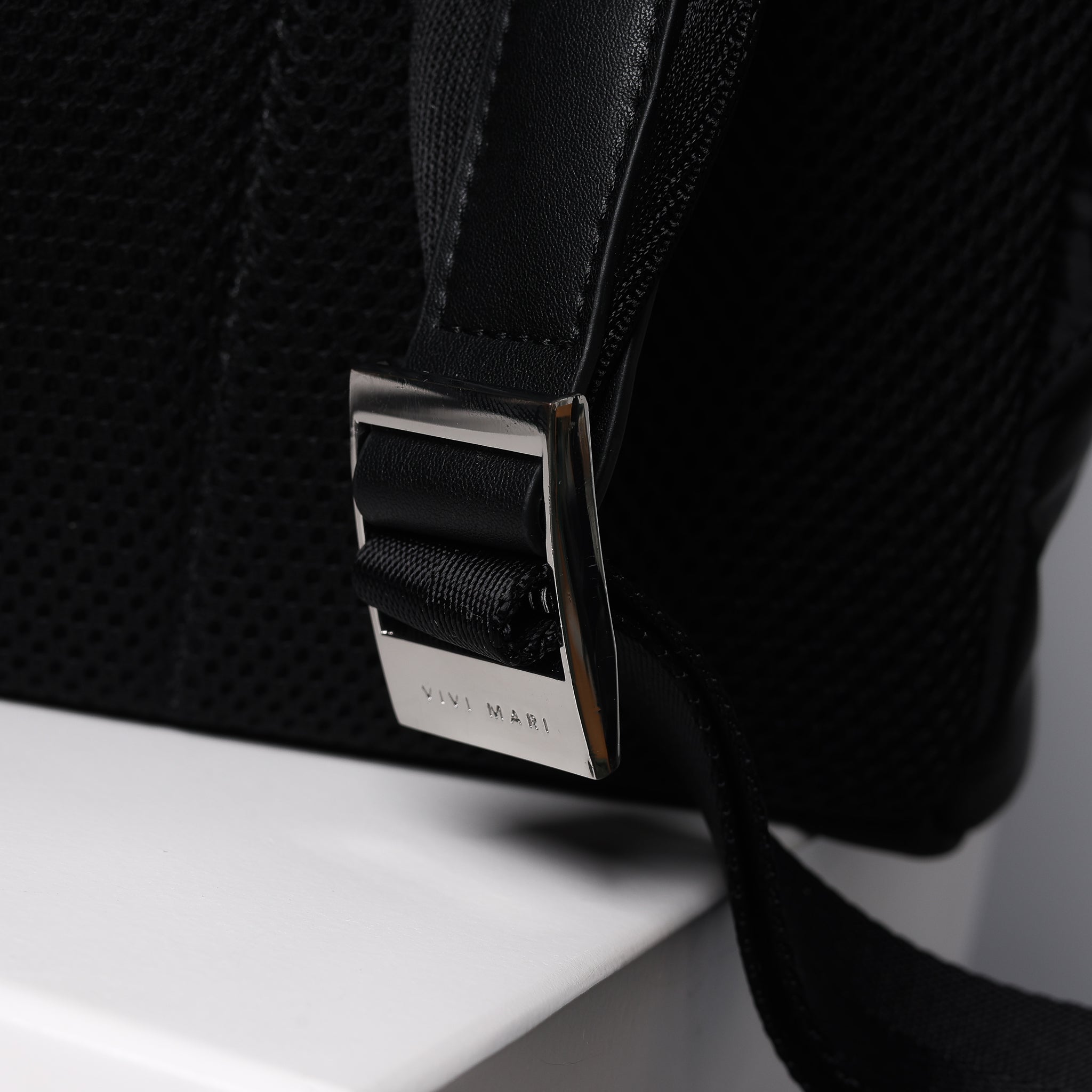 Padded Backpack medium - black - VIVI MARI