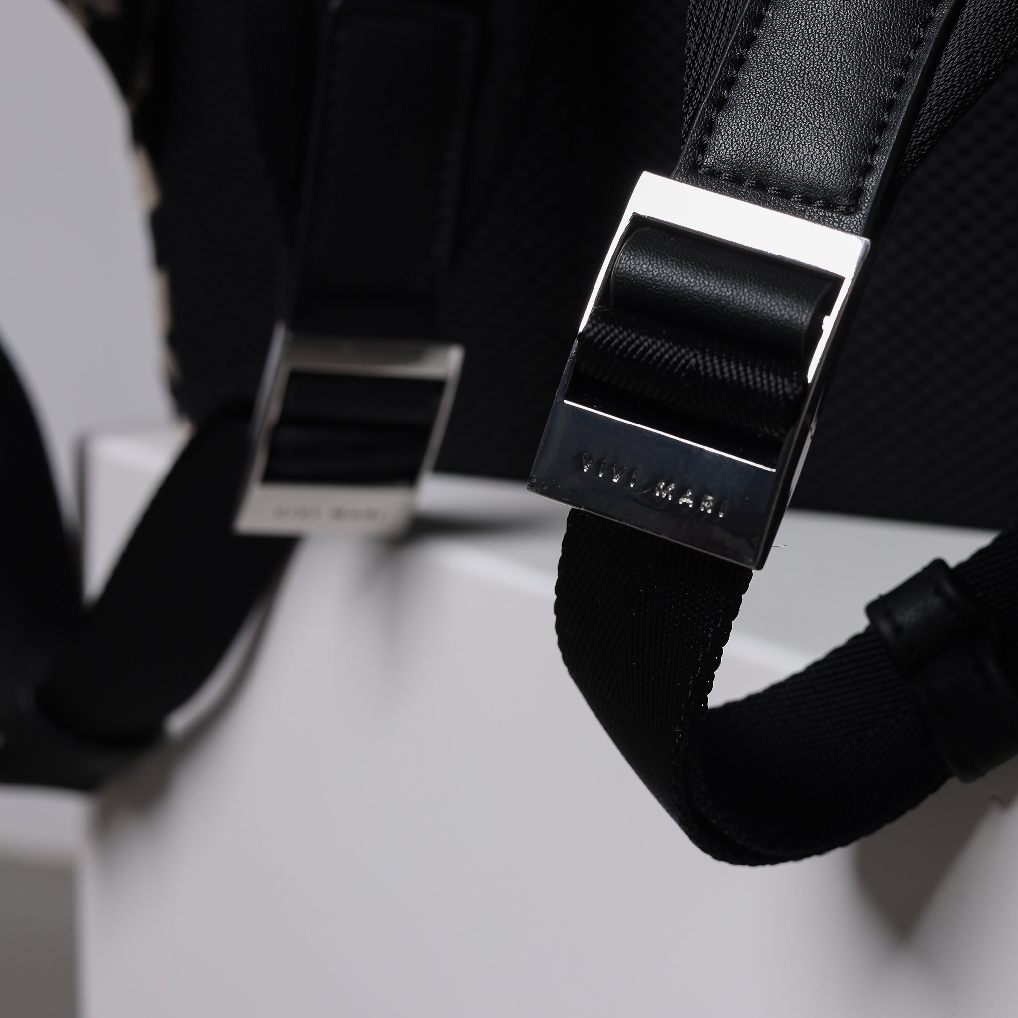 Padded Backpack medium - leo splashes black/sand - VIVI MARI