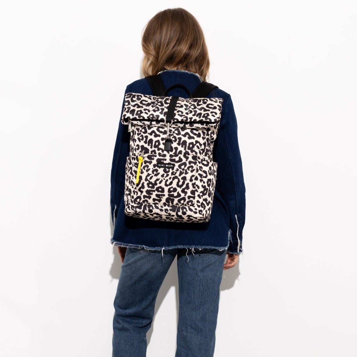 Padded Backpack medium - leo splashes black/sand - VIVI MARI