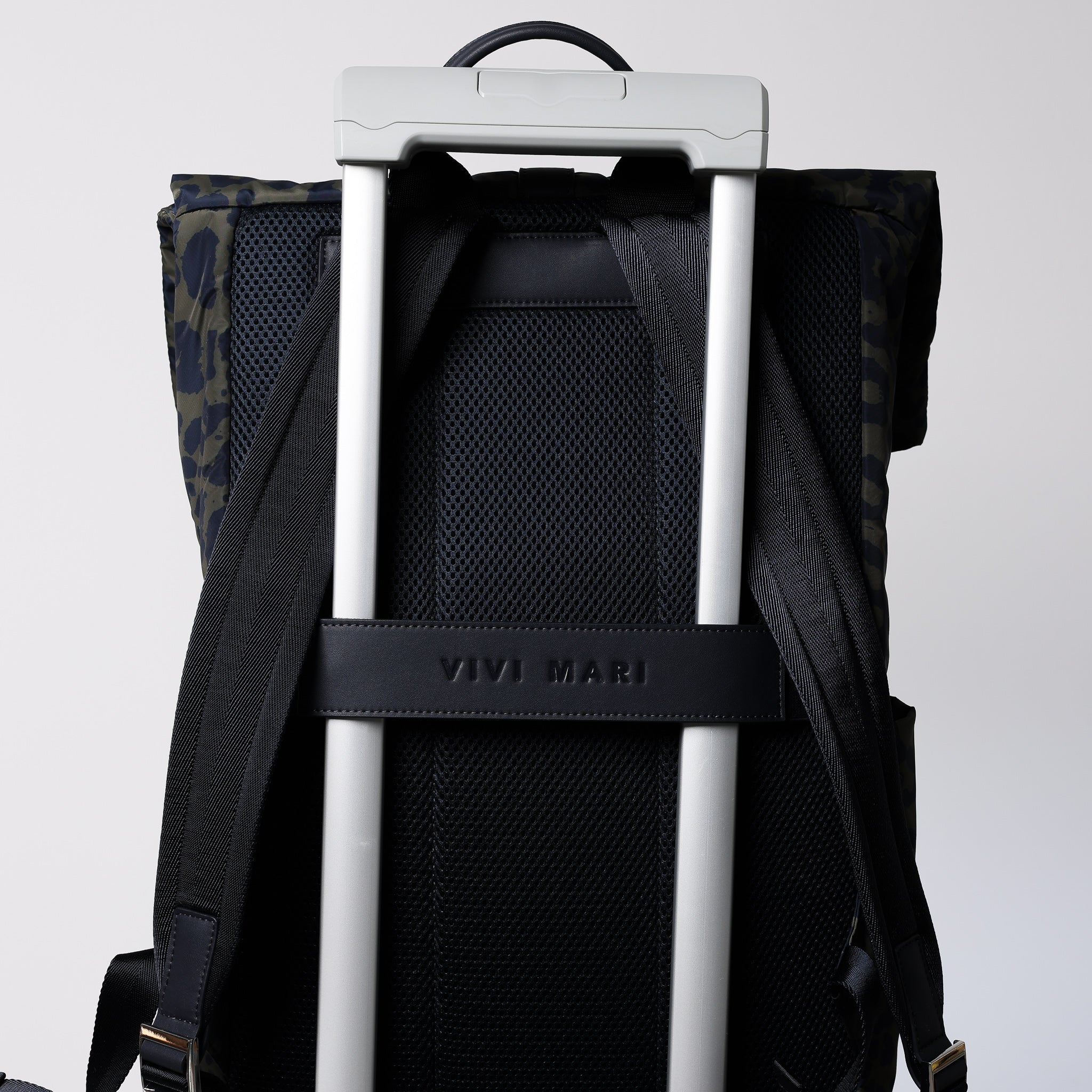 Padded Backpack medium - leo splashes navy/olive - VIVI MARI