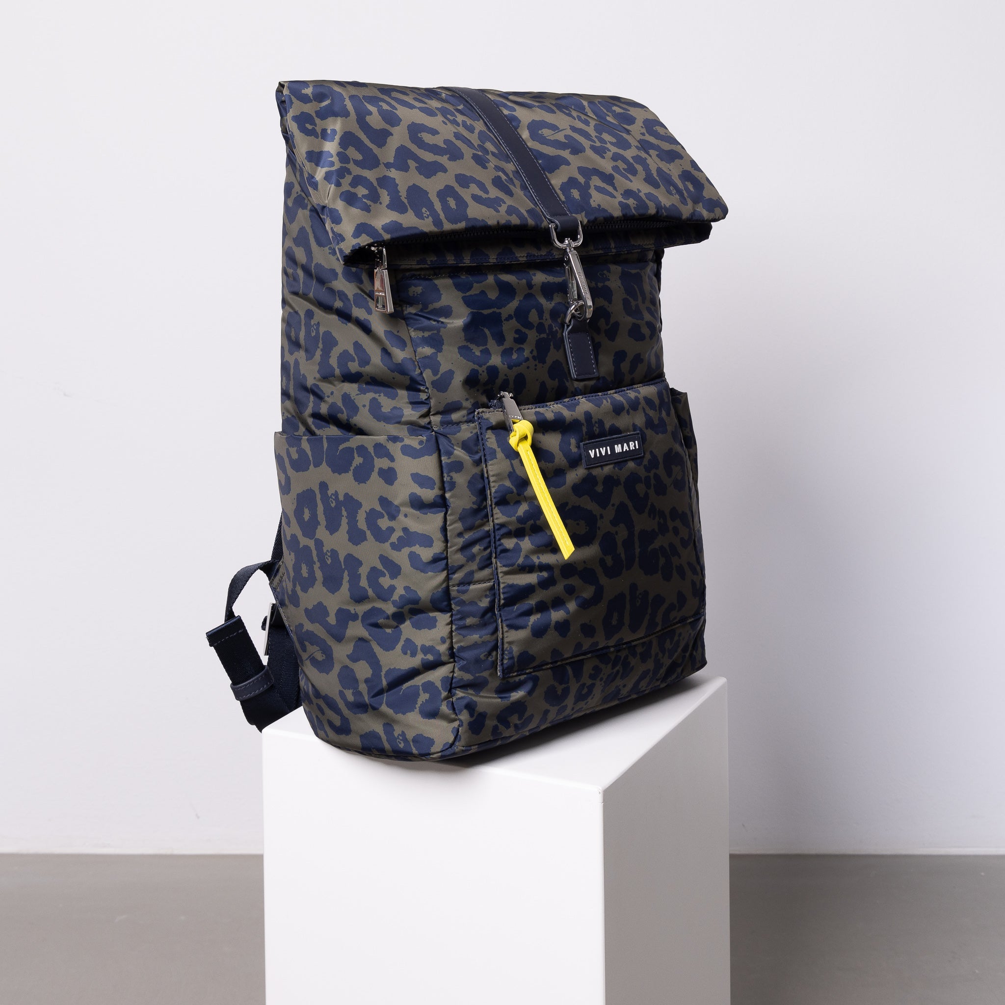 Padded Backpack medium - leo splashes navy/olive - VIVI MARI