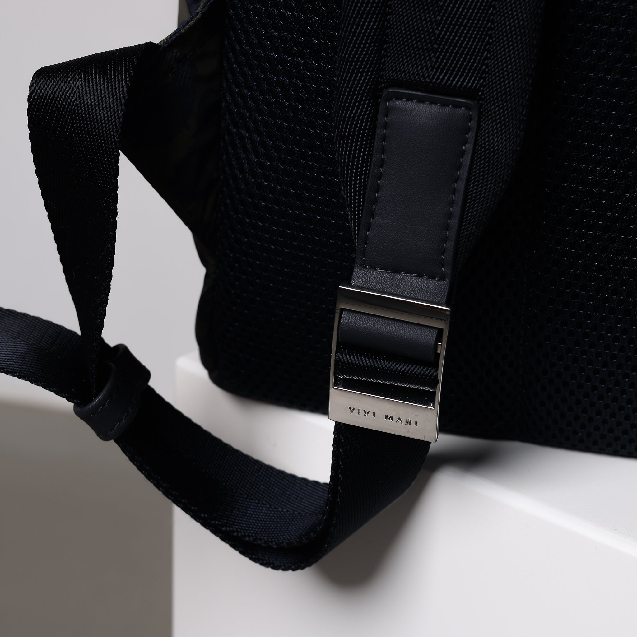 Padded Backpack medium - leo splashes navy/olive - VIVI MARI
