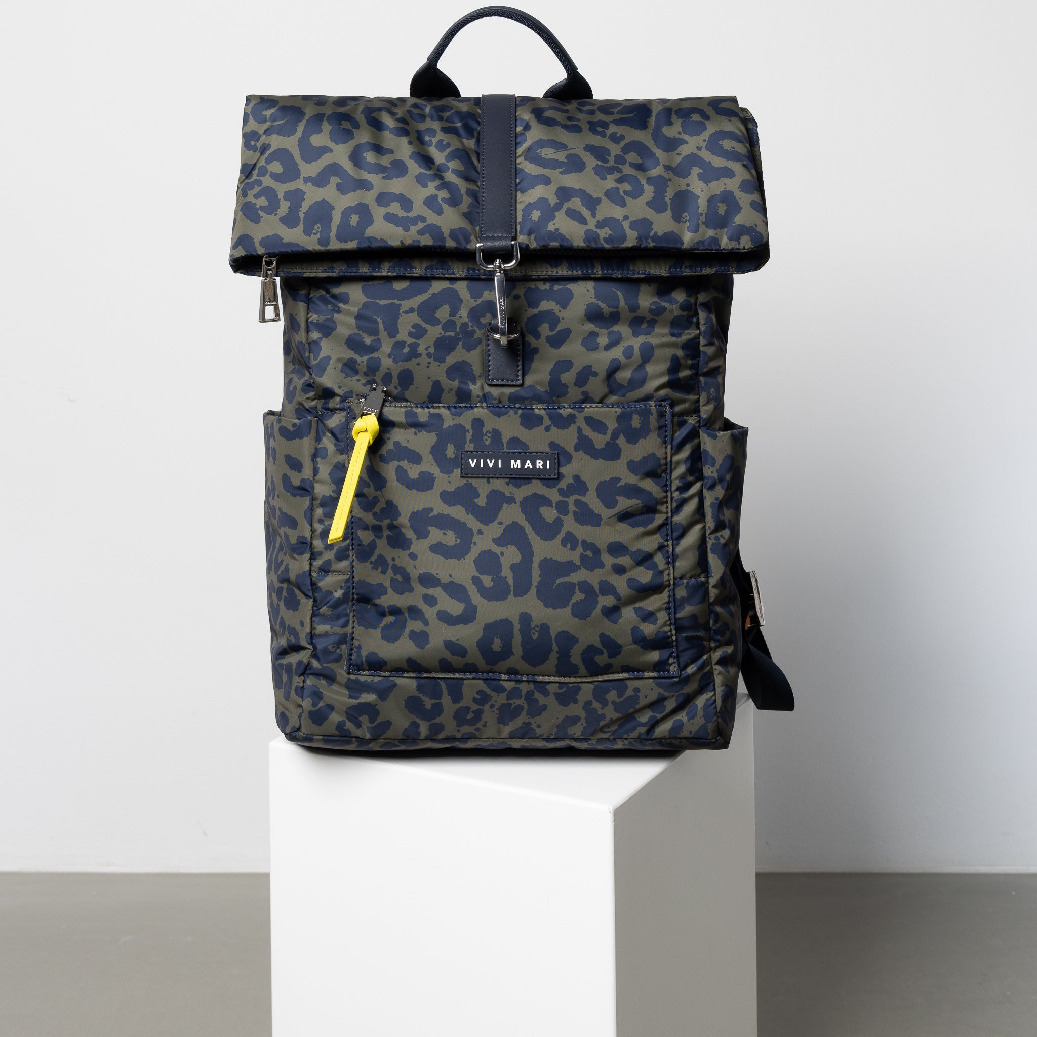 Padded Backpack medium - leo splashes navy/olive - VIVI MARI