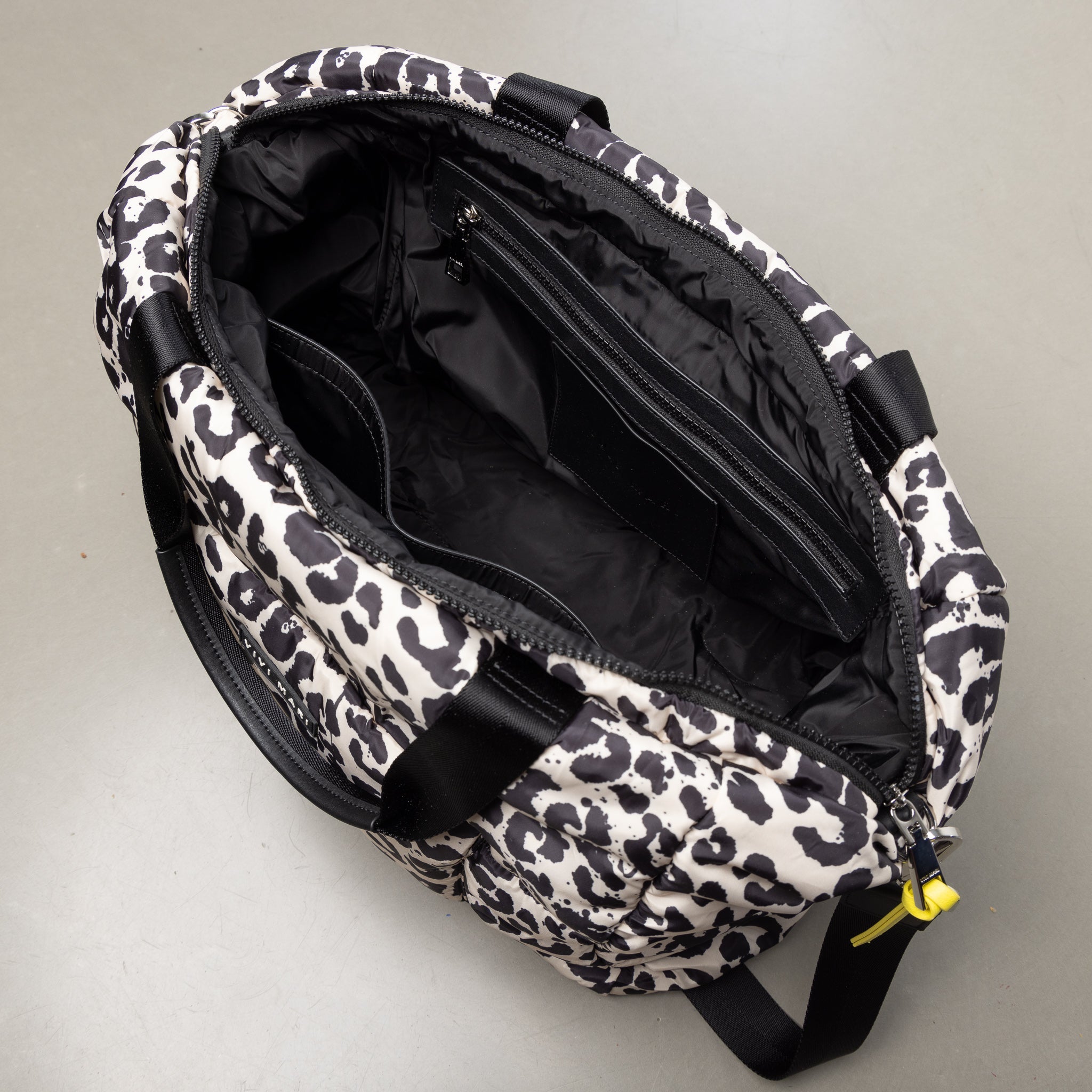padded tote bag large + strap basic woven slim - leo splashes black/sand - VIVI MARI