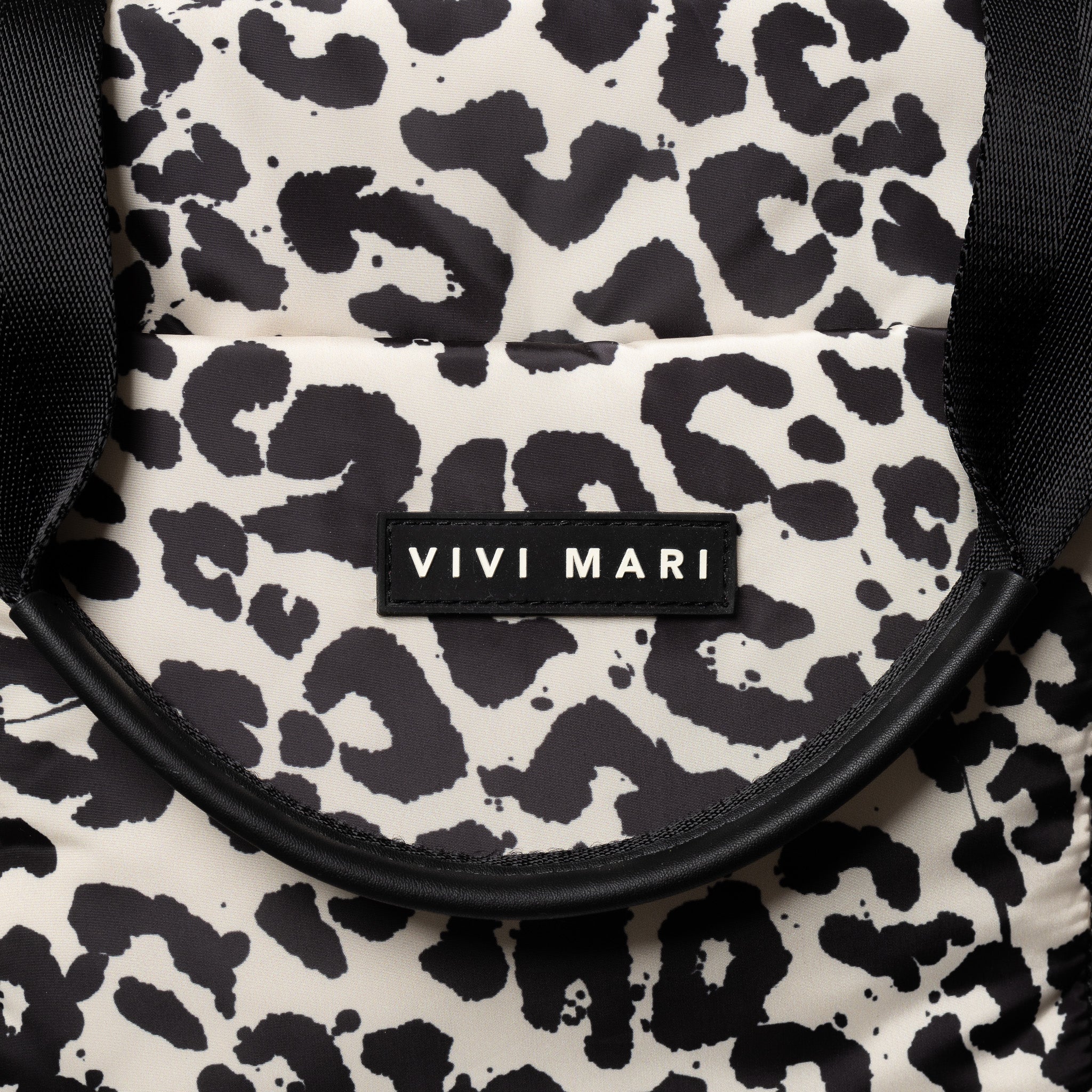 padded tote bag medium + strap basic woven slim - leo splashes black/sand - VIVI MARI