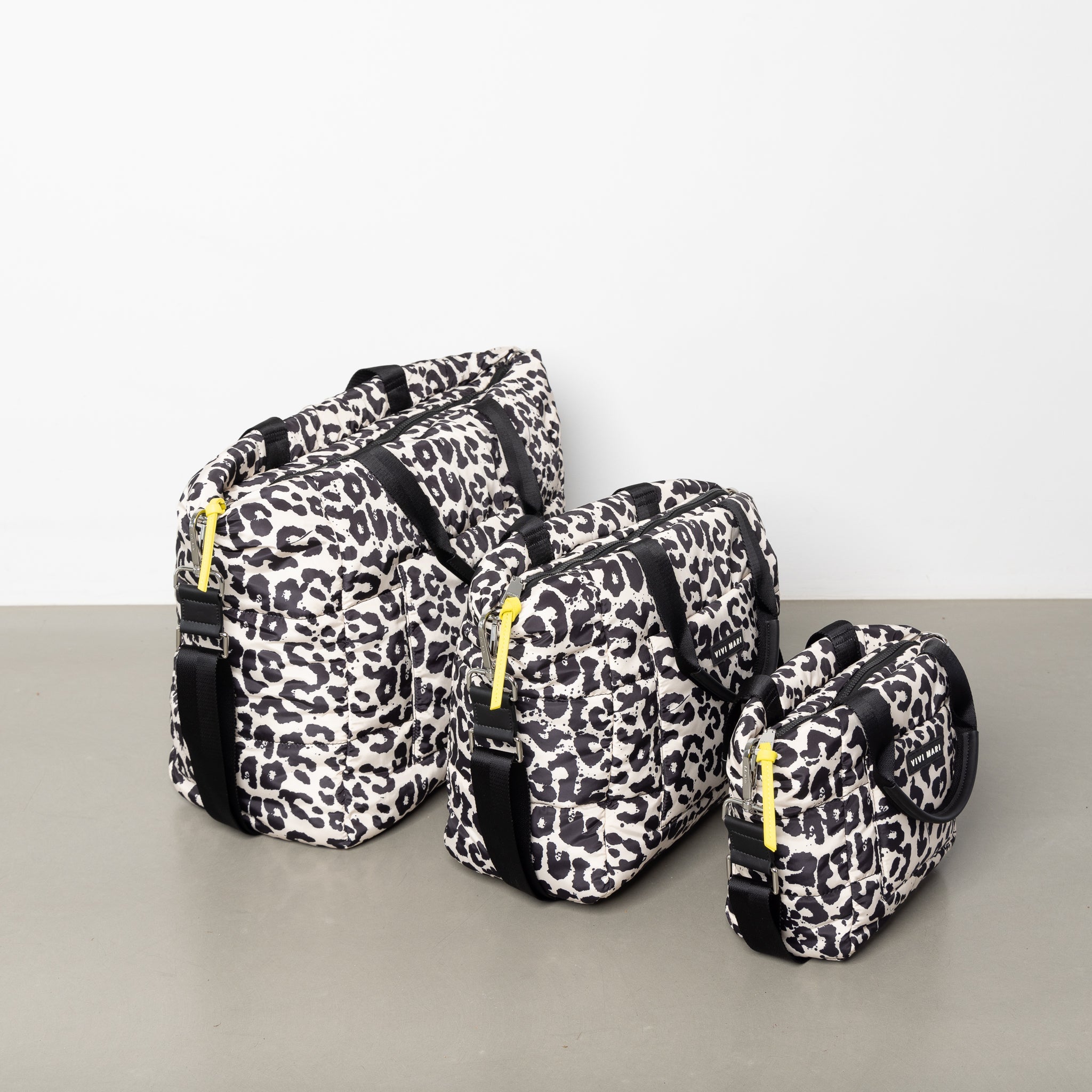 padded tote bag medium + strap basic woven slim - leo splashes black/sand - VIVI MARI