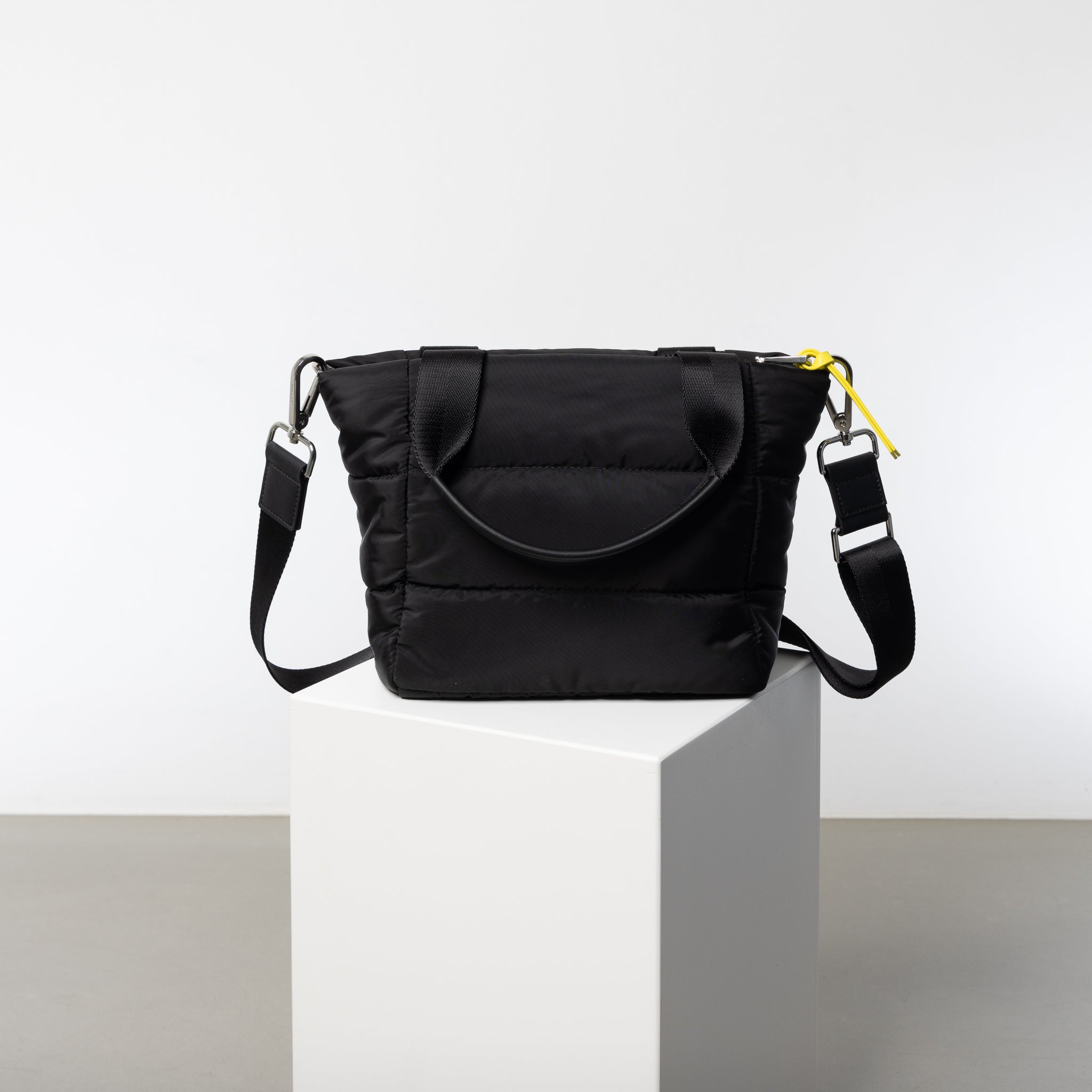 padded tote bag small + strap basic woven slim - black - VIVI MARI