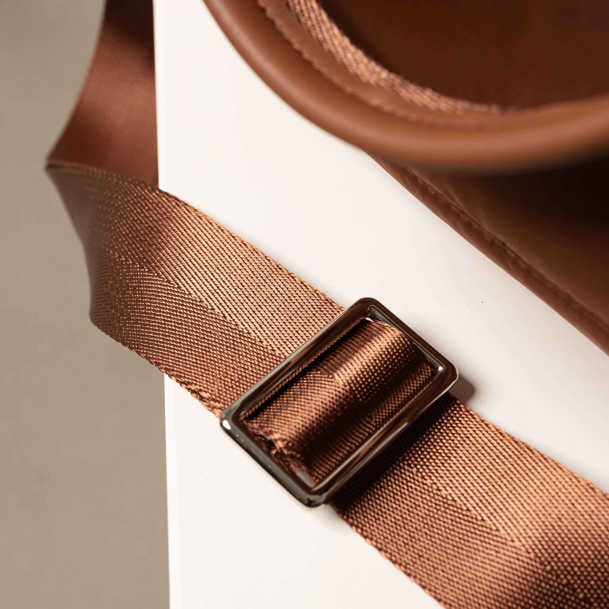 padded tote bag small + strap basic woven slim - tan - VIVI MARI