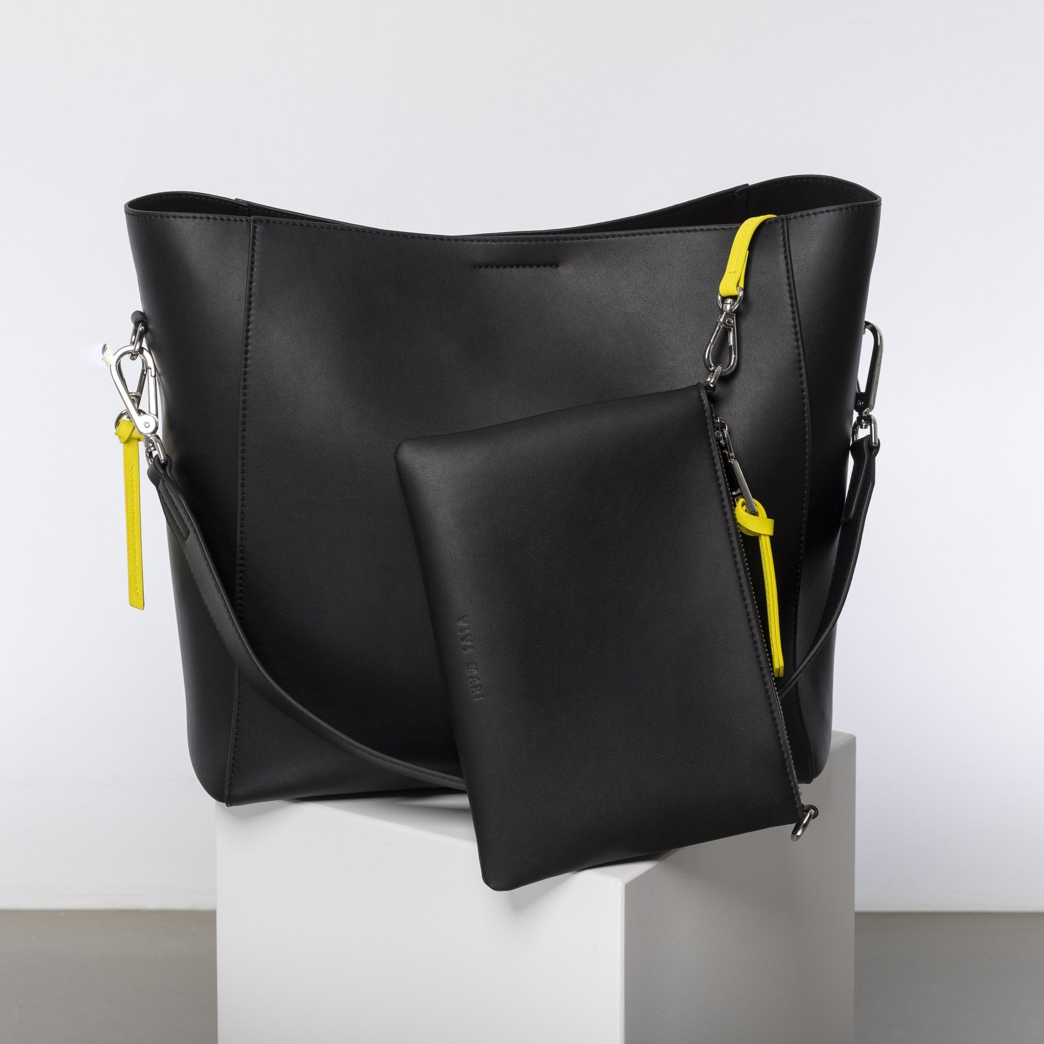 Pouch + strap basic classic thin - black - VIVI MARI
