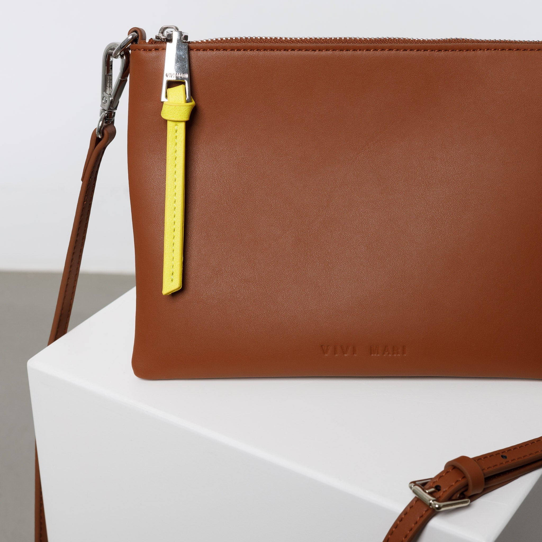 pouch + strap basic classic thin - tan - VIVI MARI