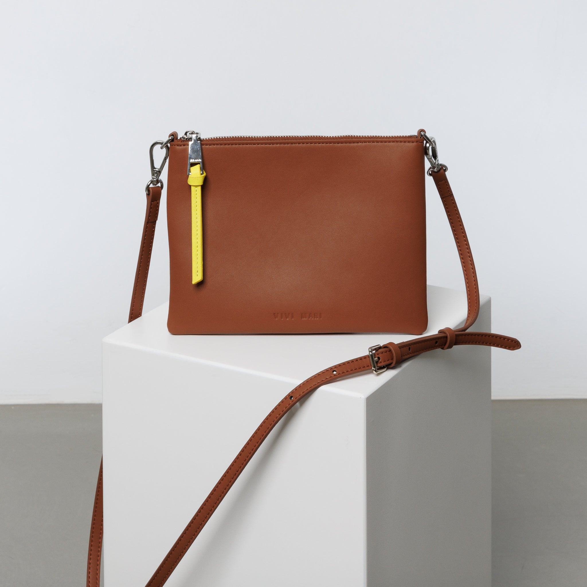pouch + strap basic classic thin - tan - VIVI MARI
