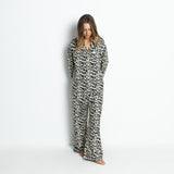 Pyjama Set (Pants + Shirt long sleeve) - leo splashes black/sand - VIVI MARI