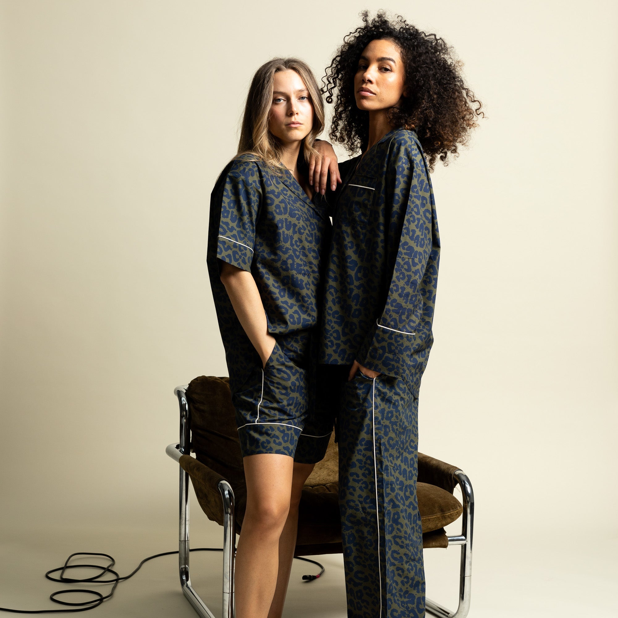 Pyjama Shirt short sleeve - leo splashes navy/olive - VIVI MARI