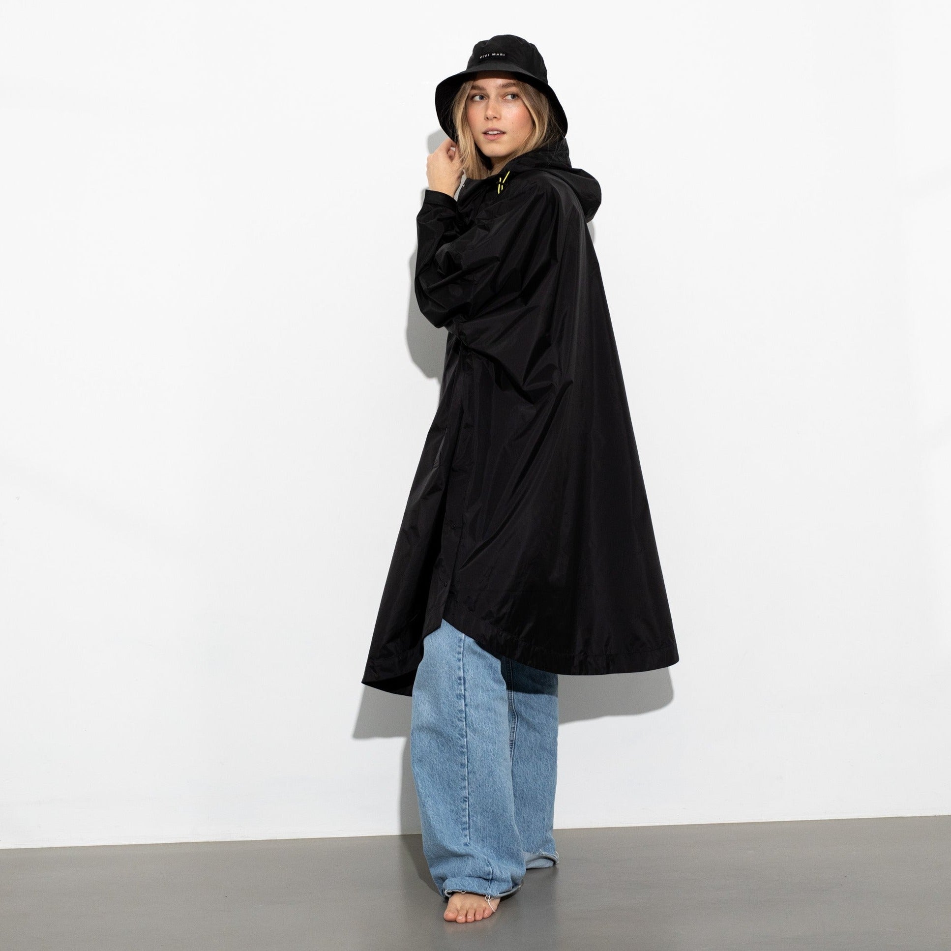 Raincoat solid black - VIVI MARI