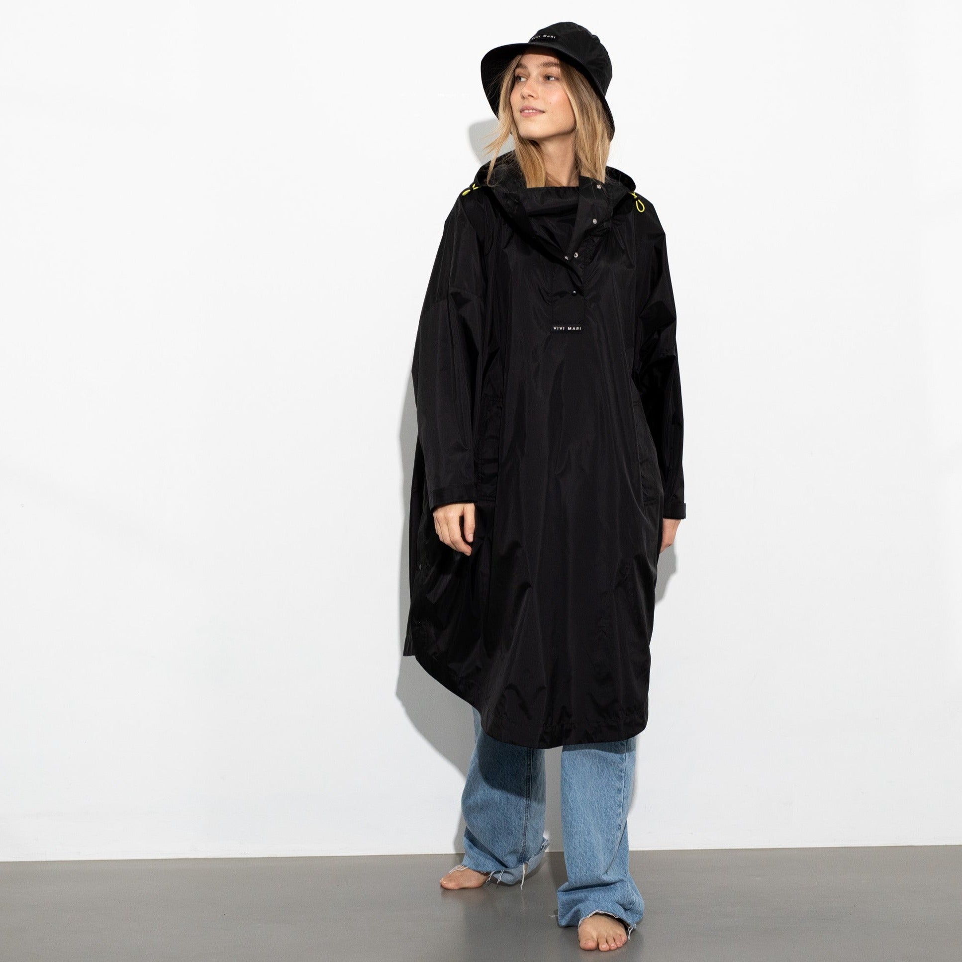 Raincoat solid black - VIVI MARI